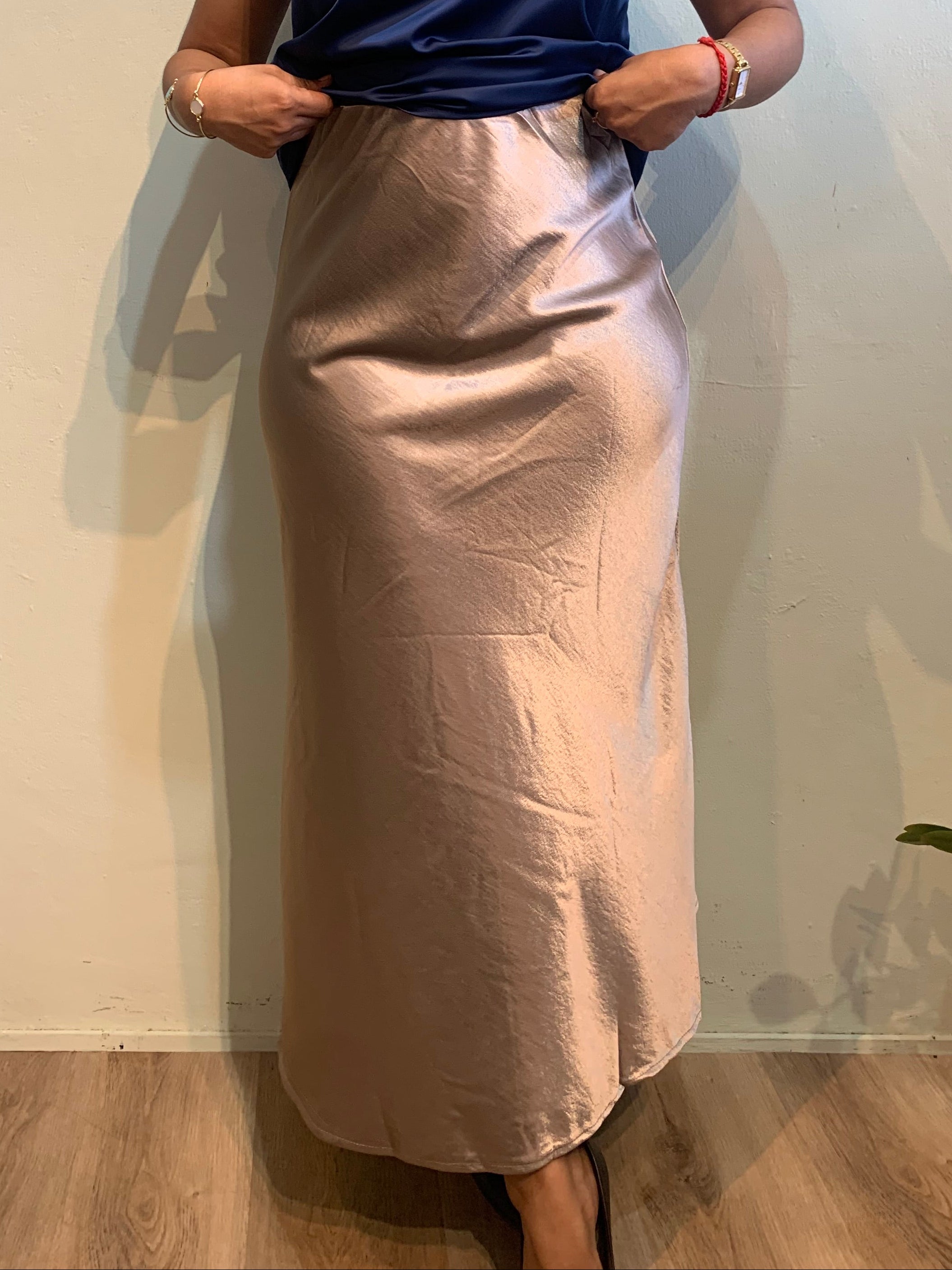 Tëia Satin skirt