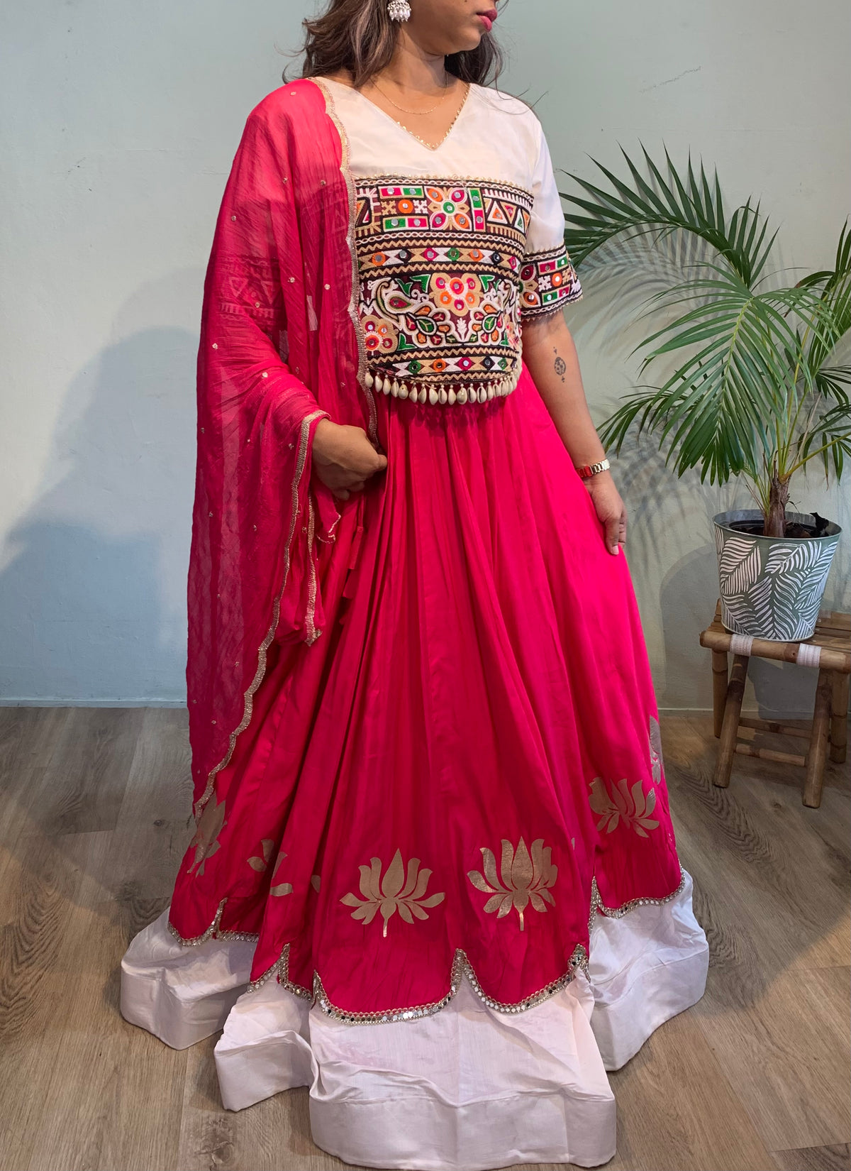 Lotus lehenga