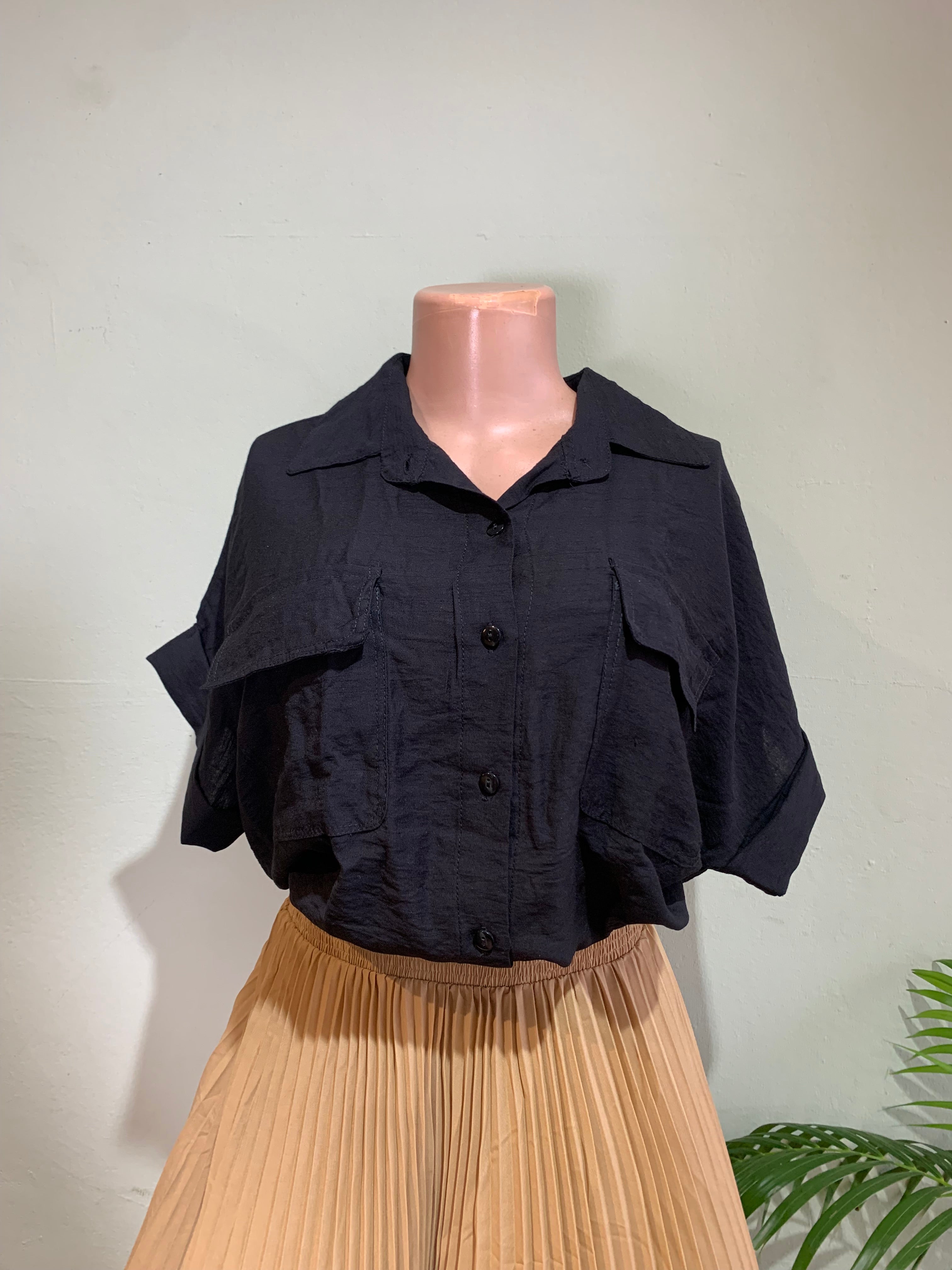 Short sleeves blouse