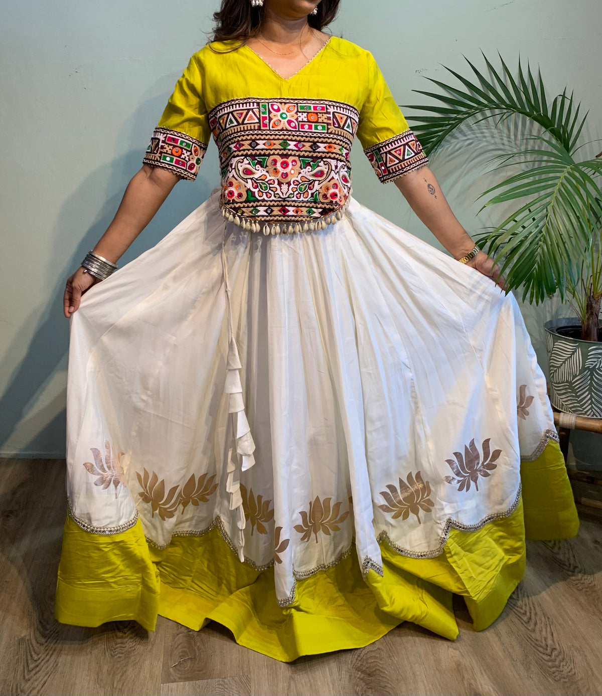 Lotus lehenga