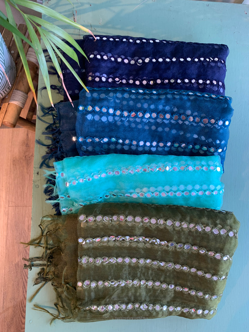 Dupatta foilwork