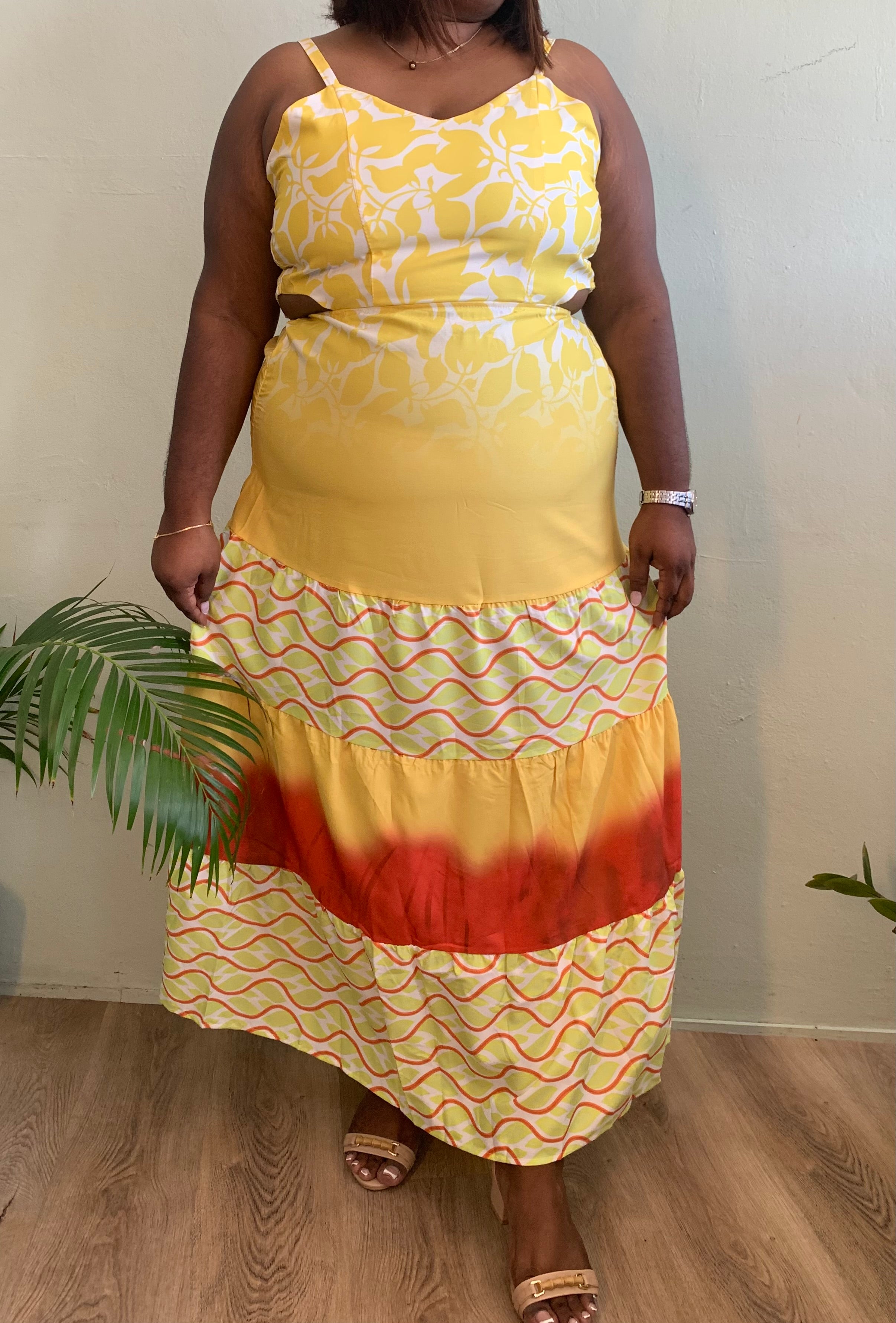 Maxi dress waist cut out