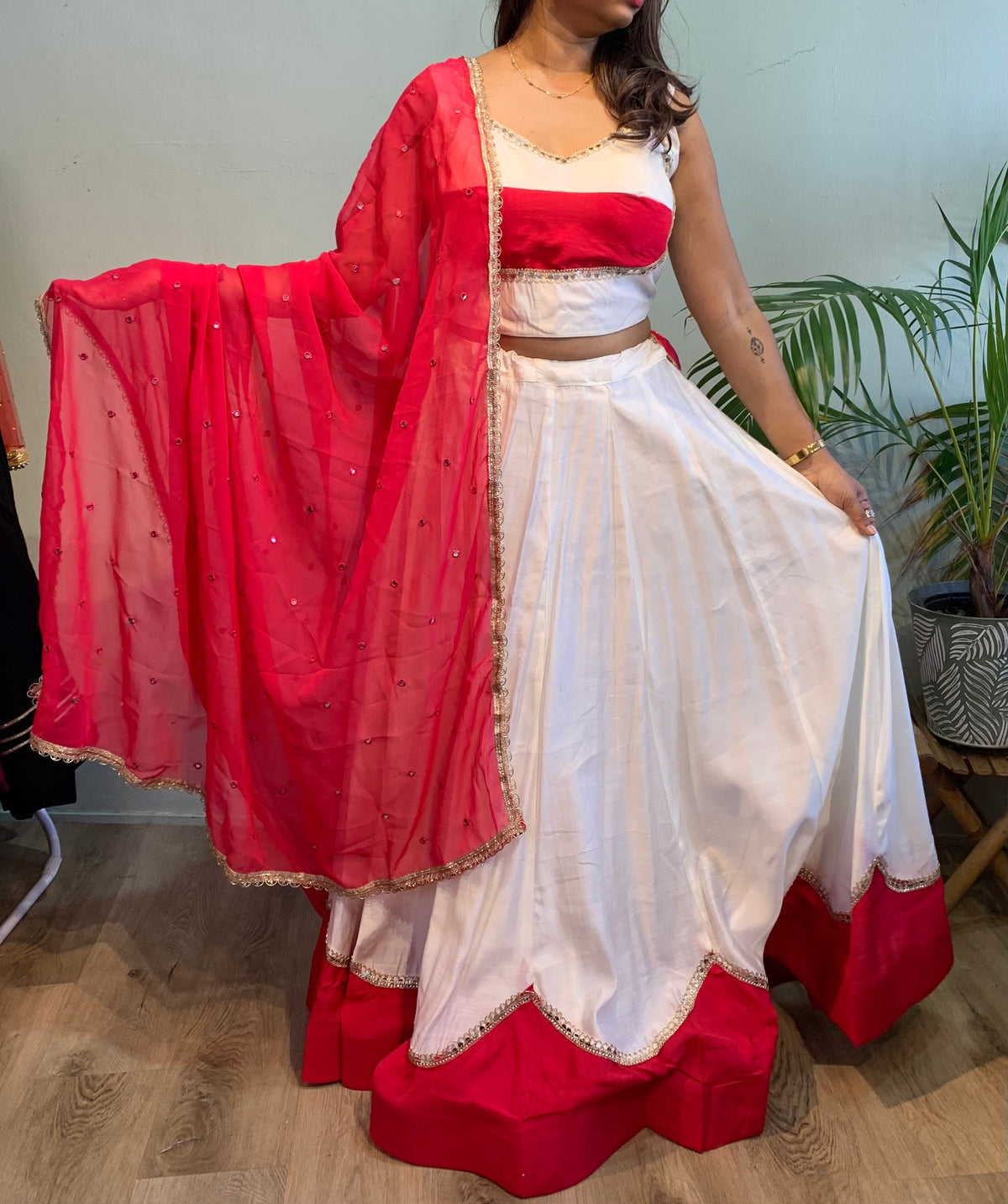 Sakshi lehenga set