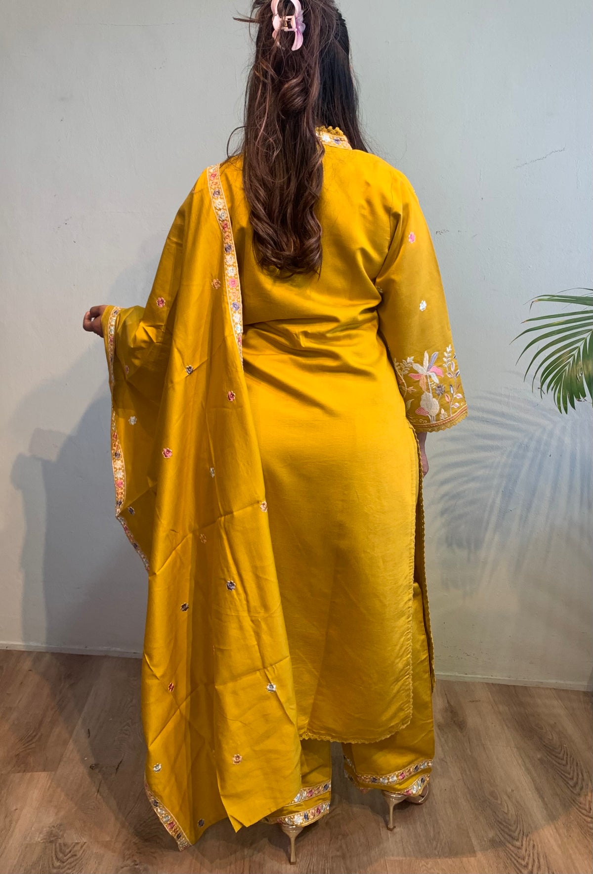 Kirtee churidar