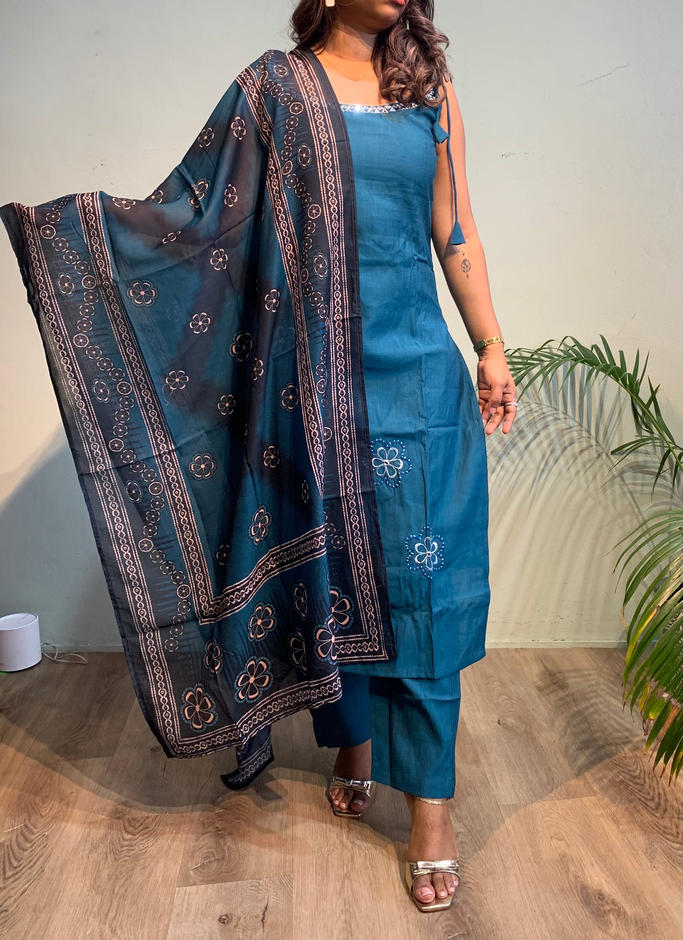 Shilpa Churidar set