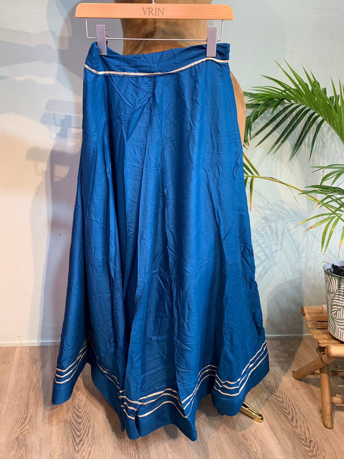 Skirt 3 gold lines