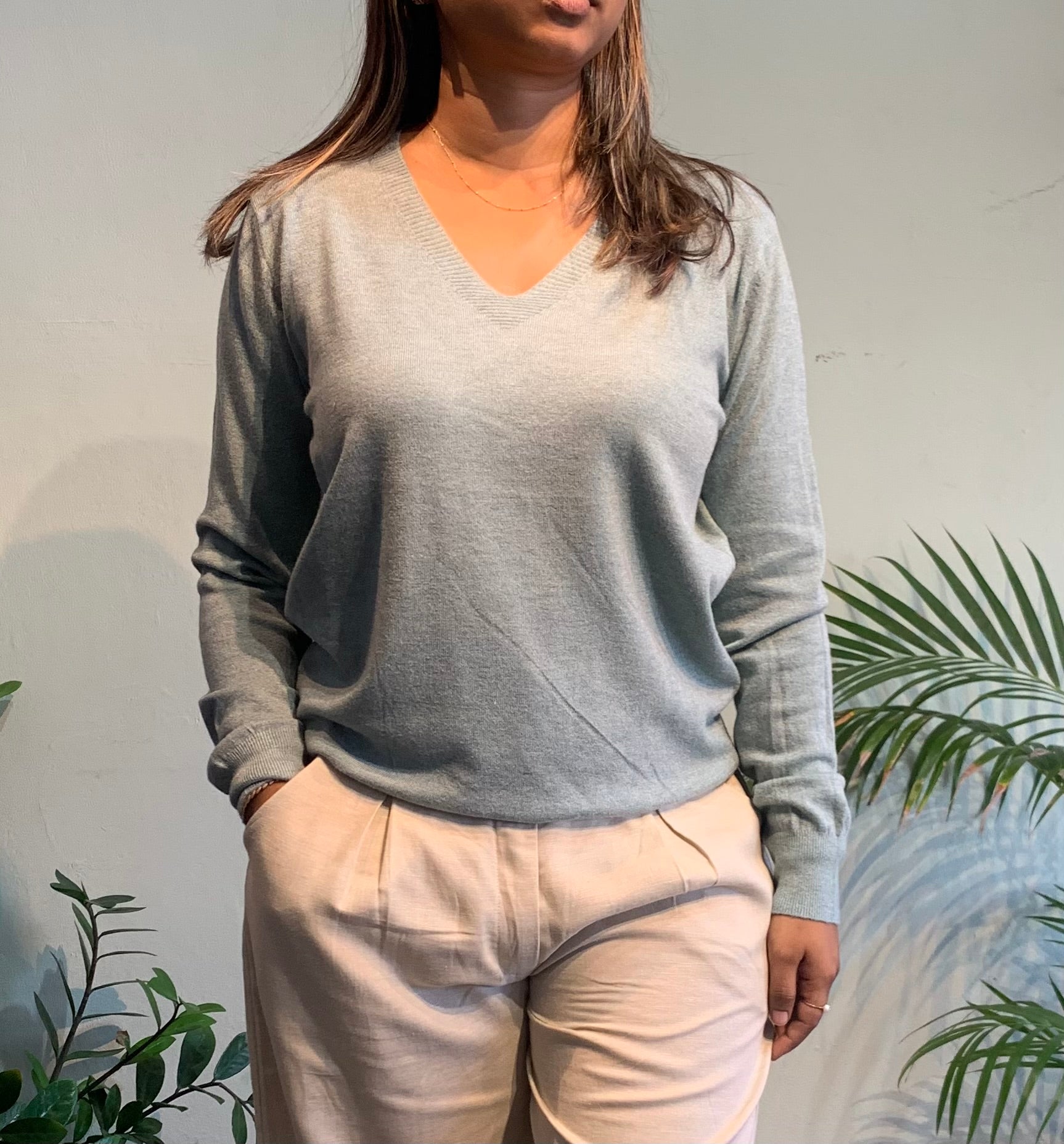 V neck sweater