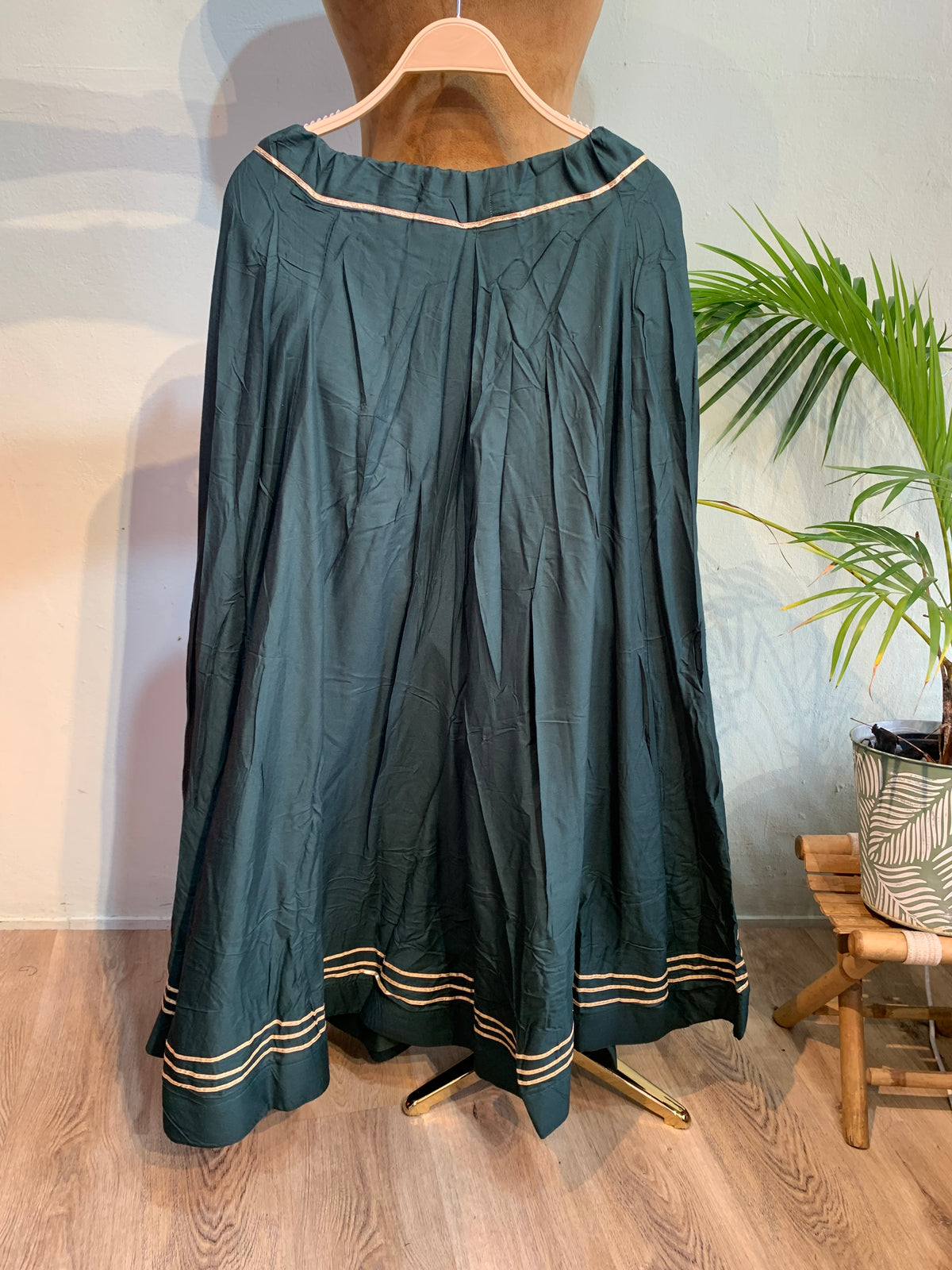 Skirt 3 gold lines