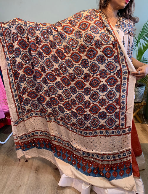 Ajrakh dupatta