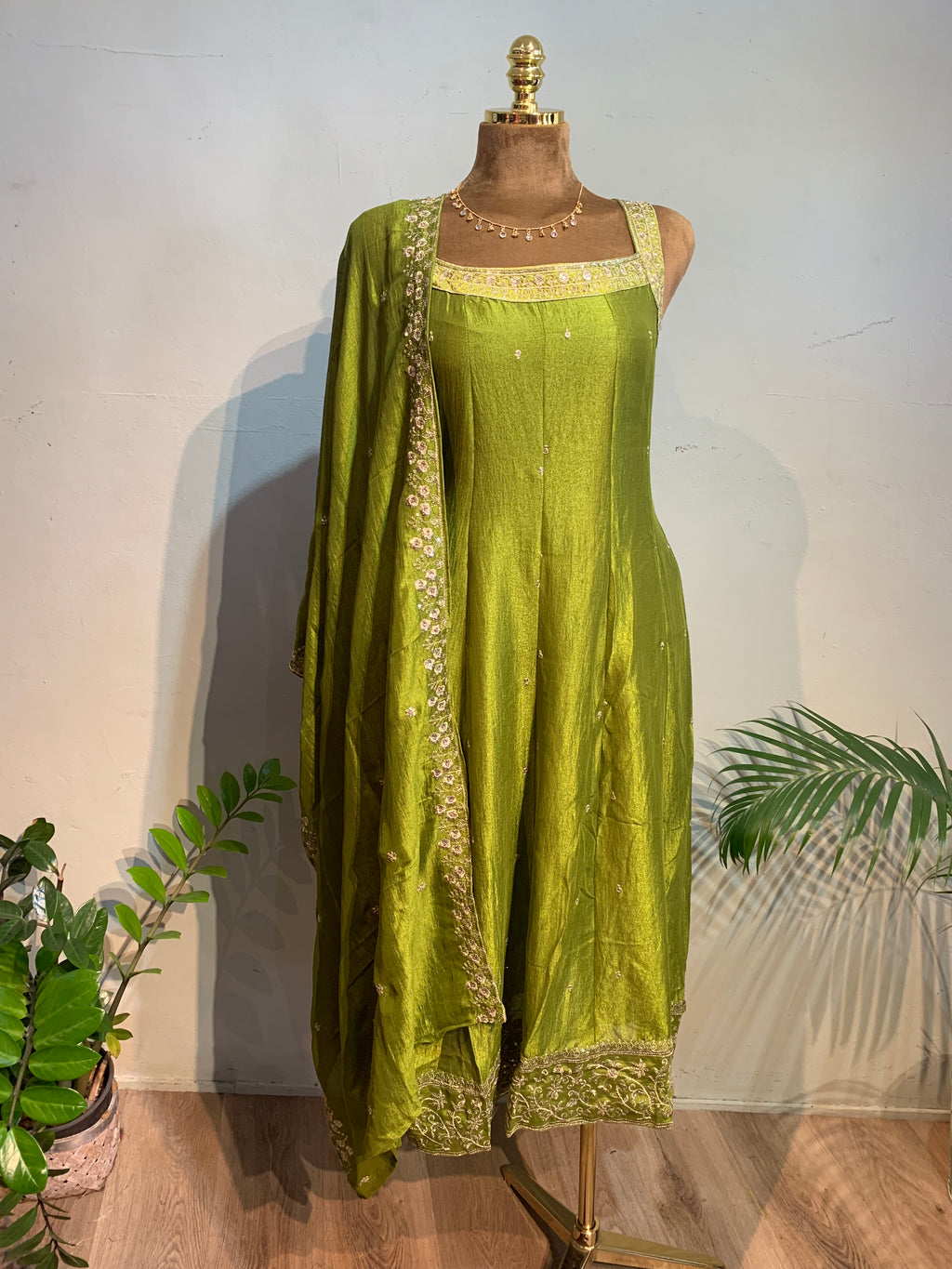 Keshi Churidar