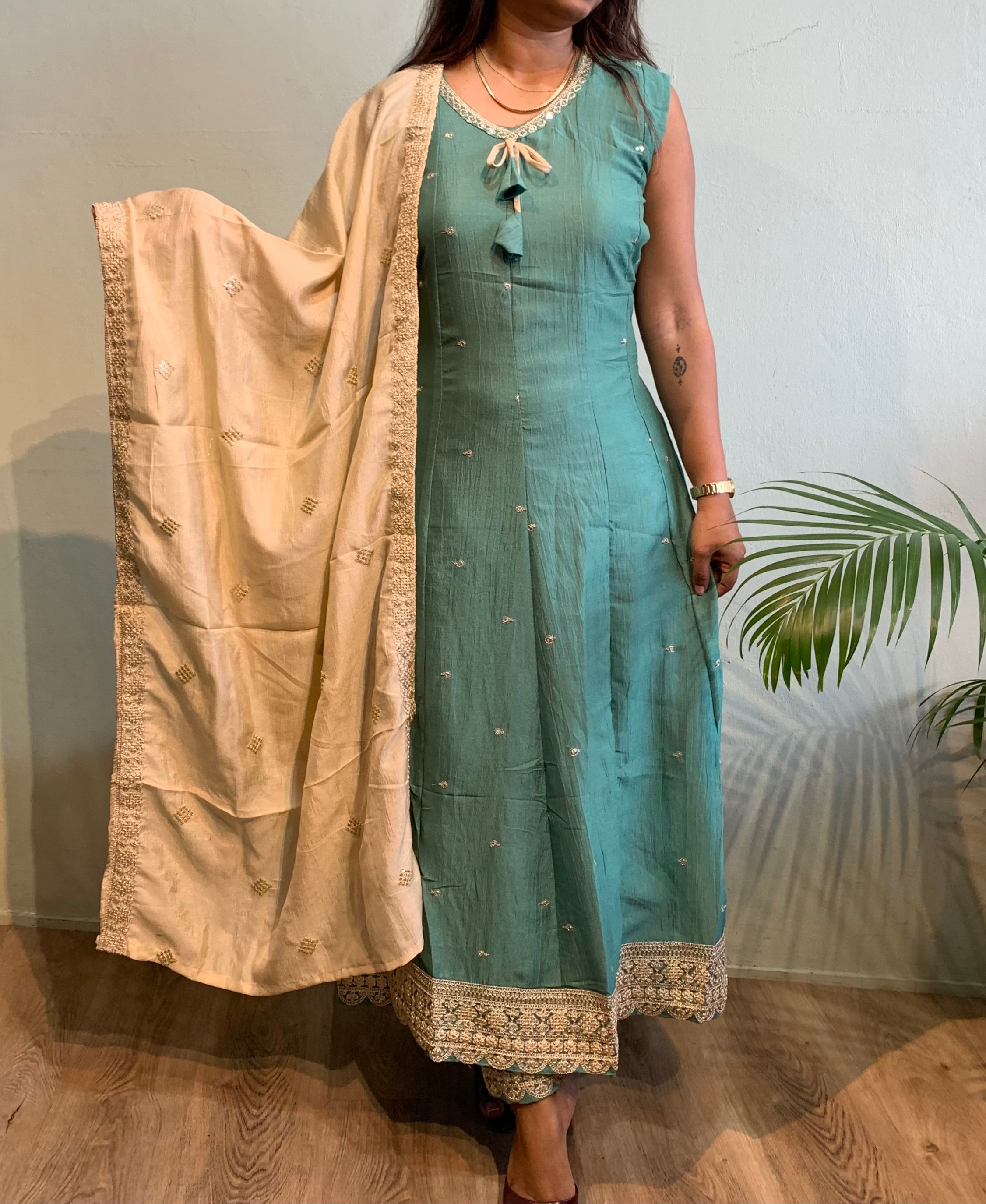Jia churidar