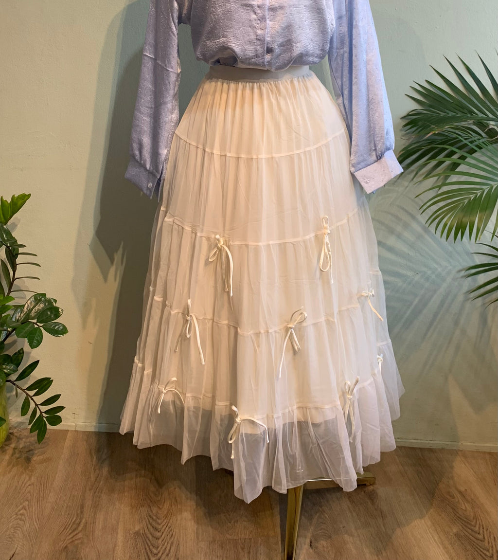 Bow skirt
