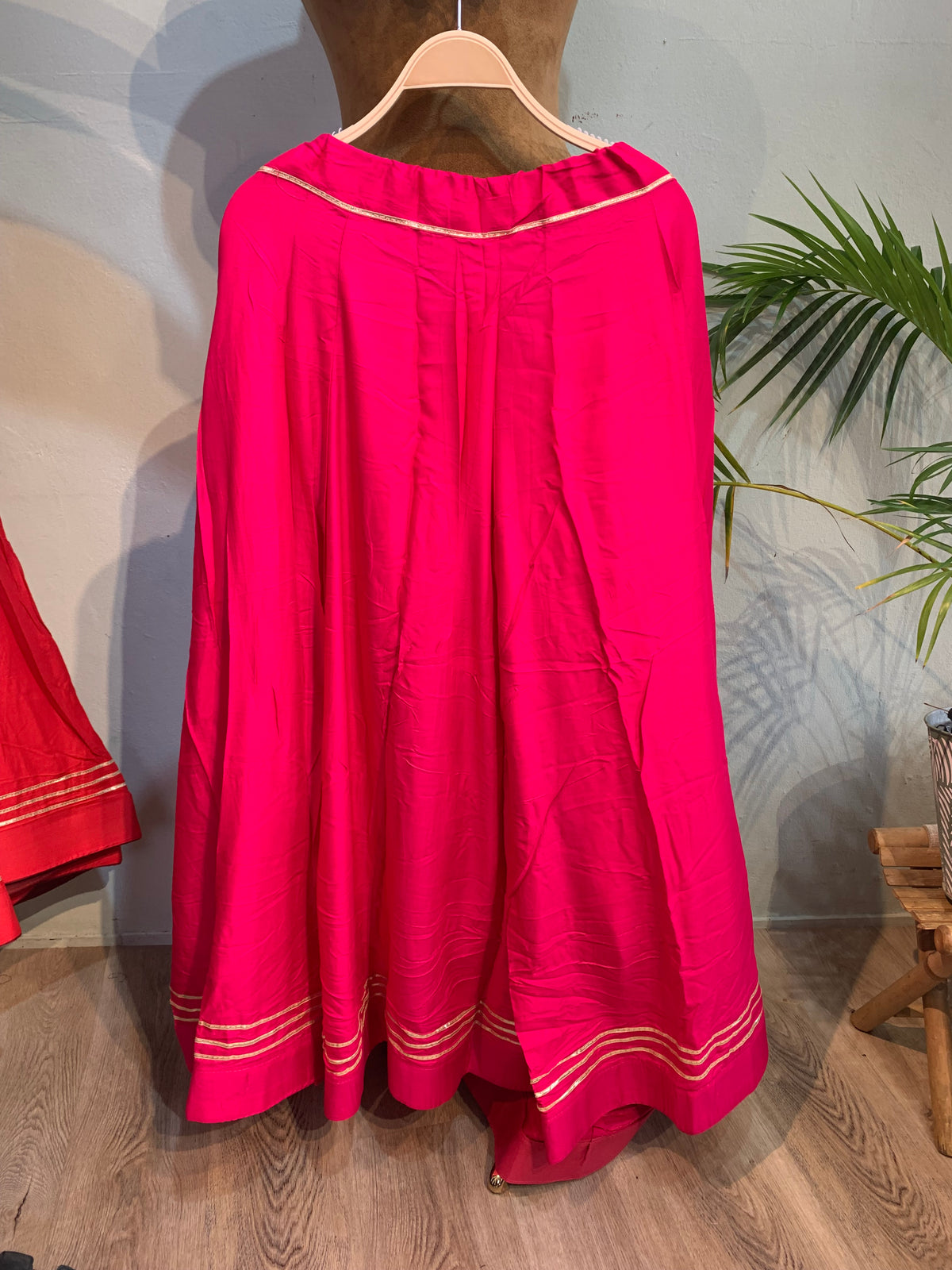 Skirt 3 gold lines