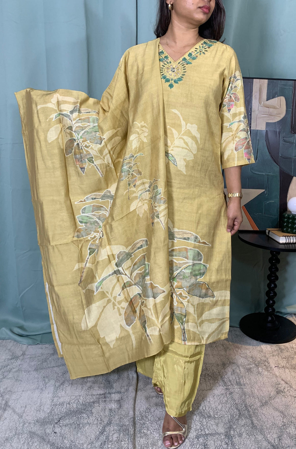 Vishi Churidar