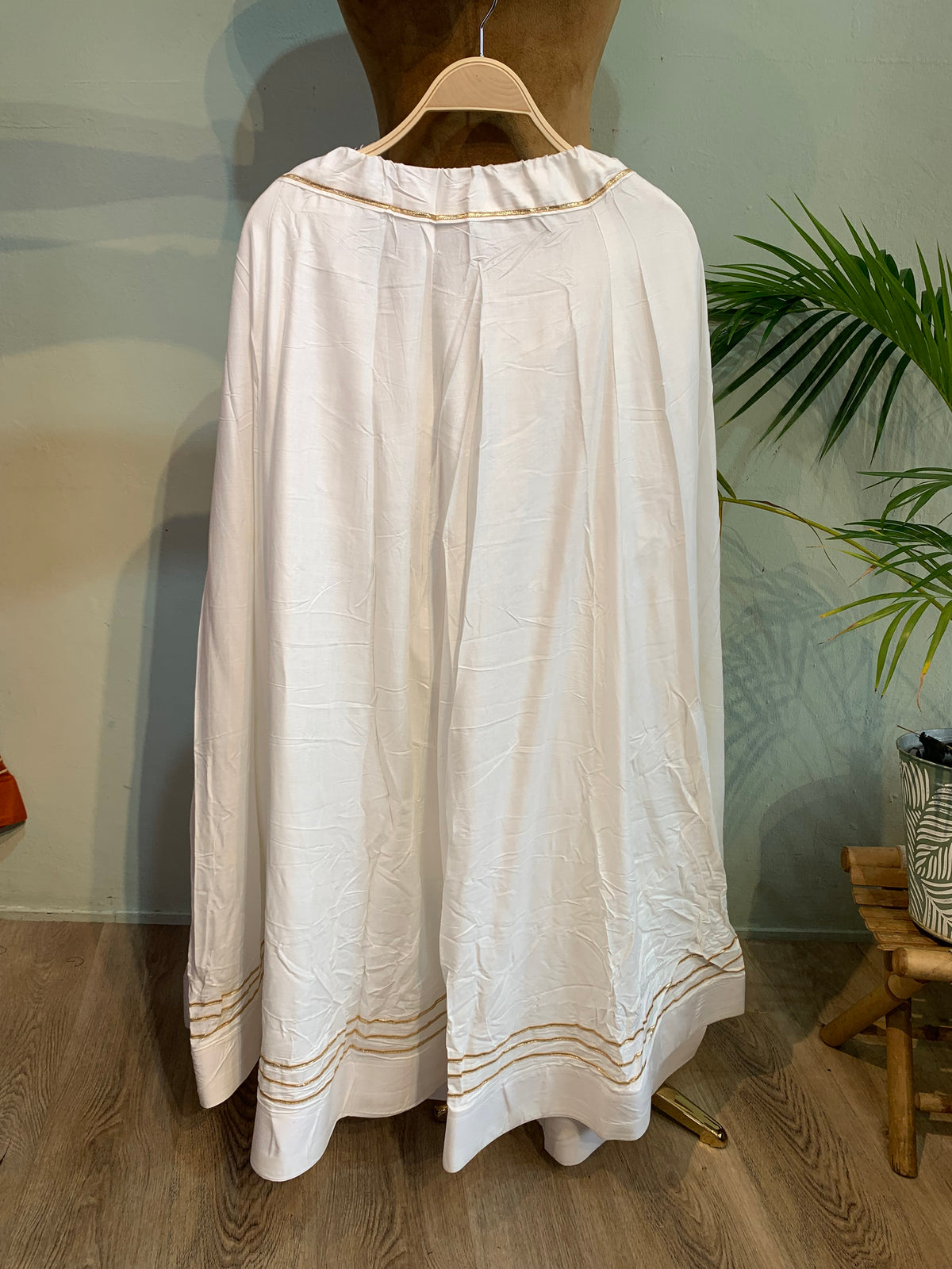 Skirt 3 gold lines