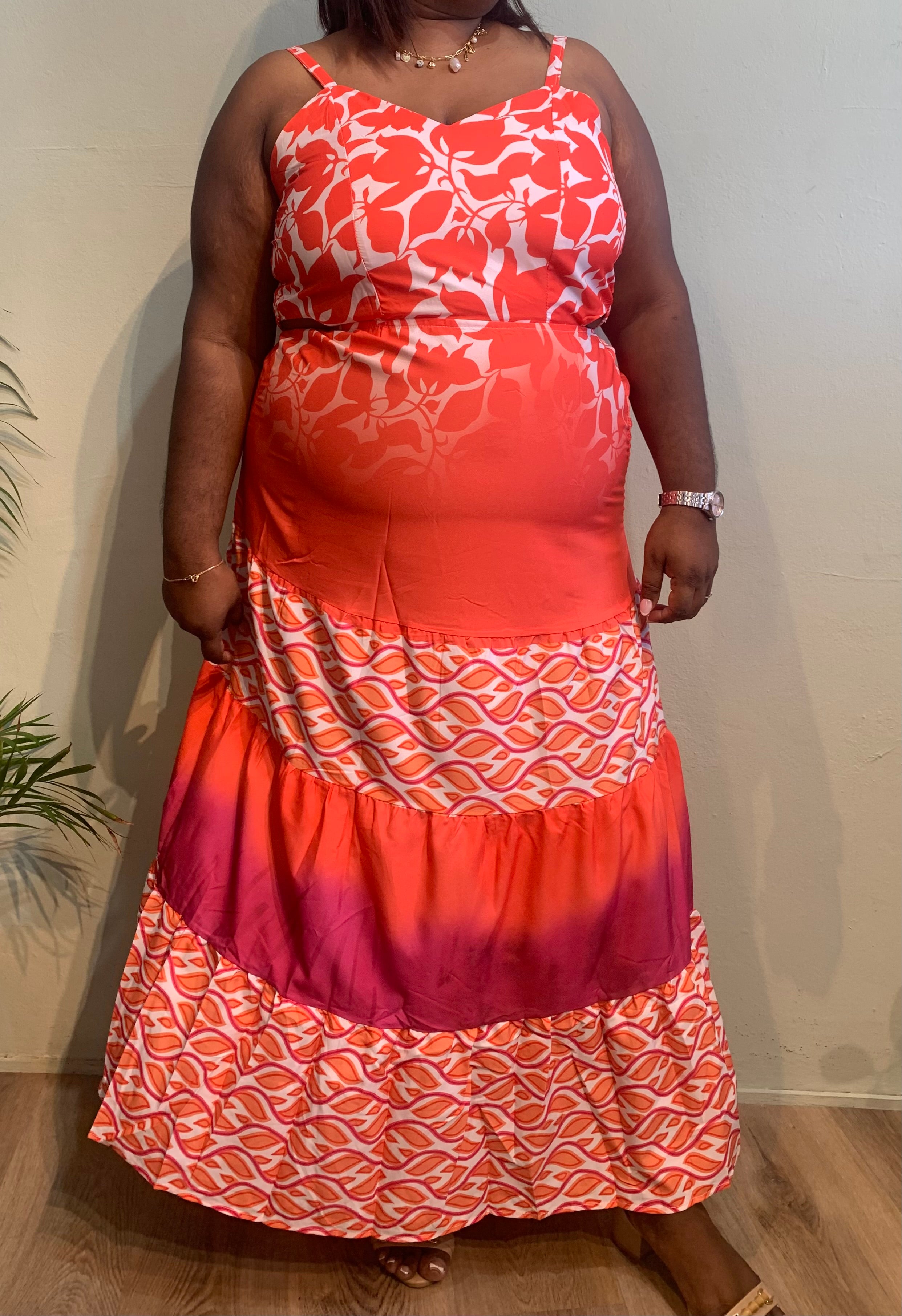 Maxi dress waist cut out