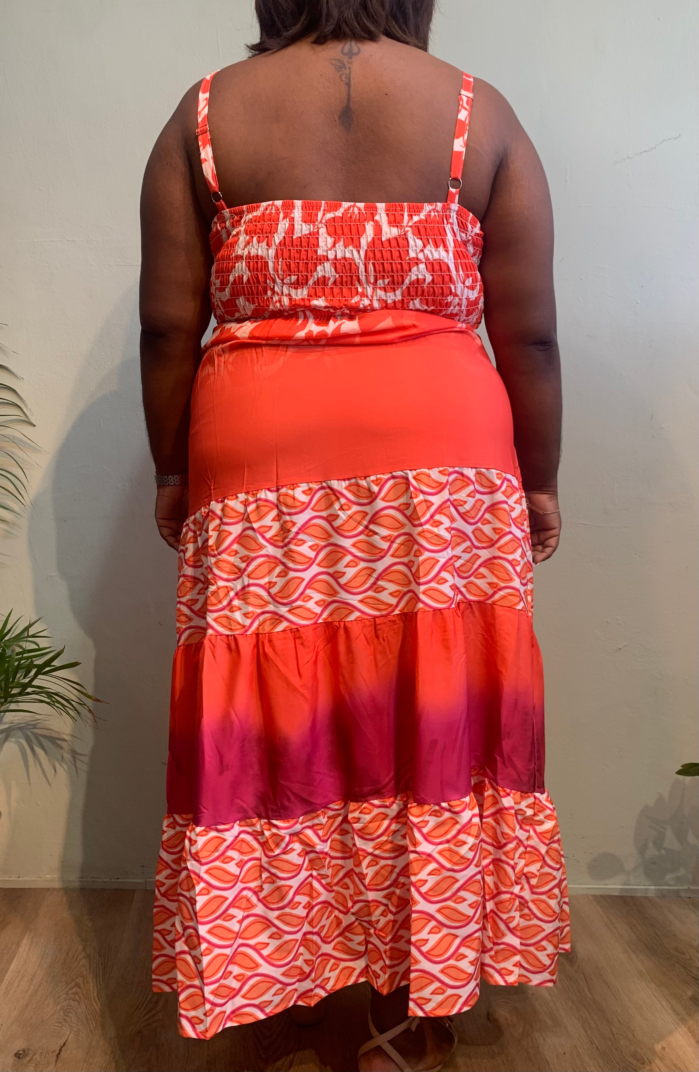 Maxi dress waist cut out