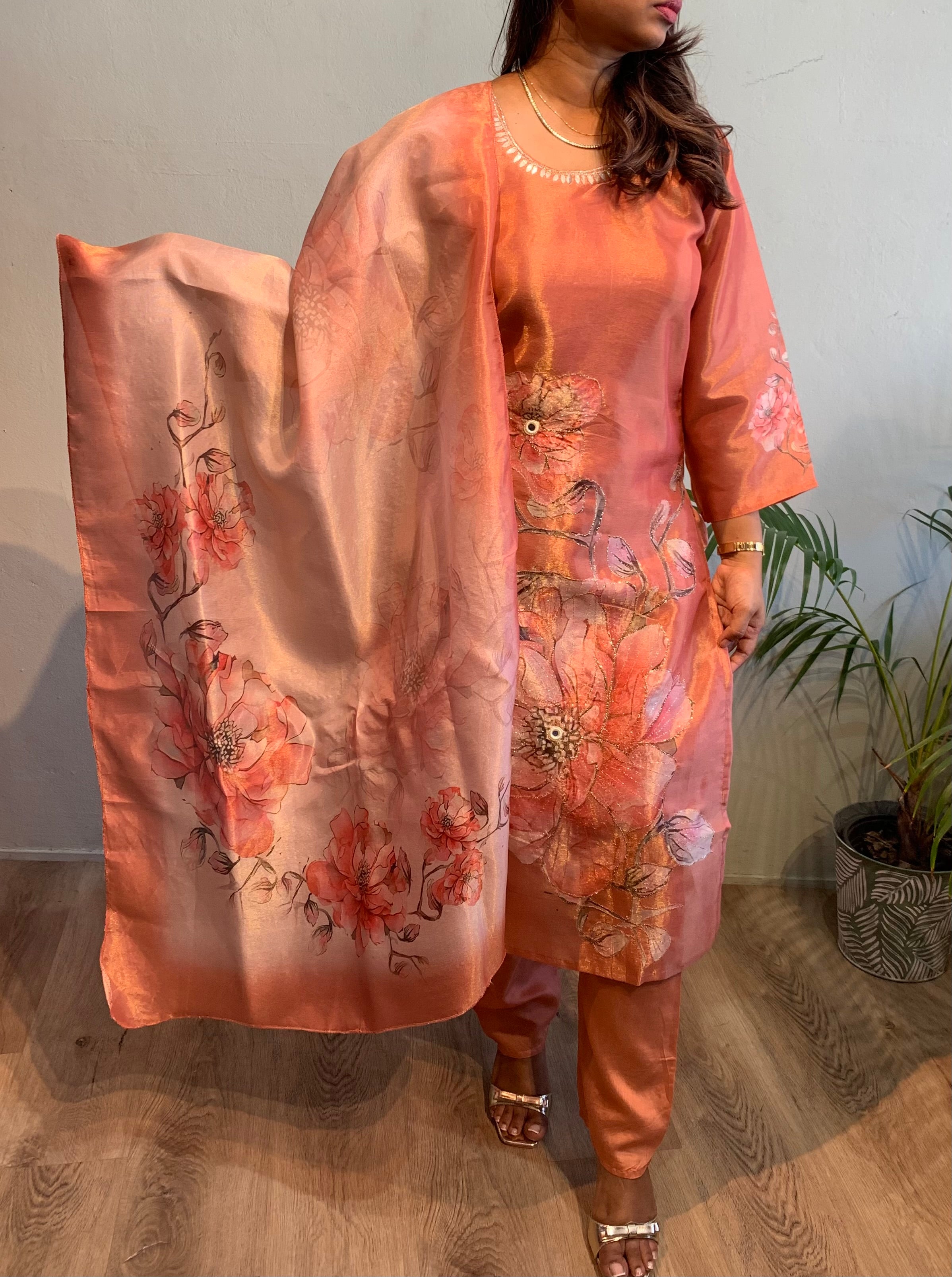 Shila Churidar