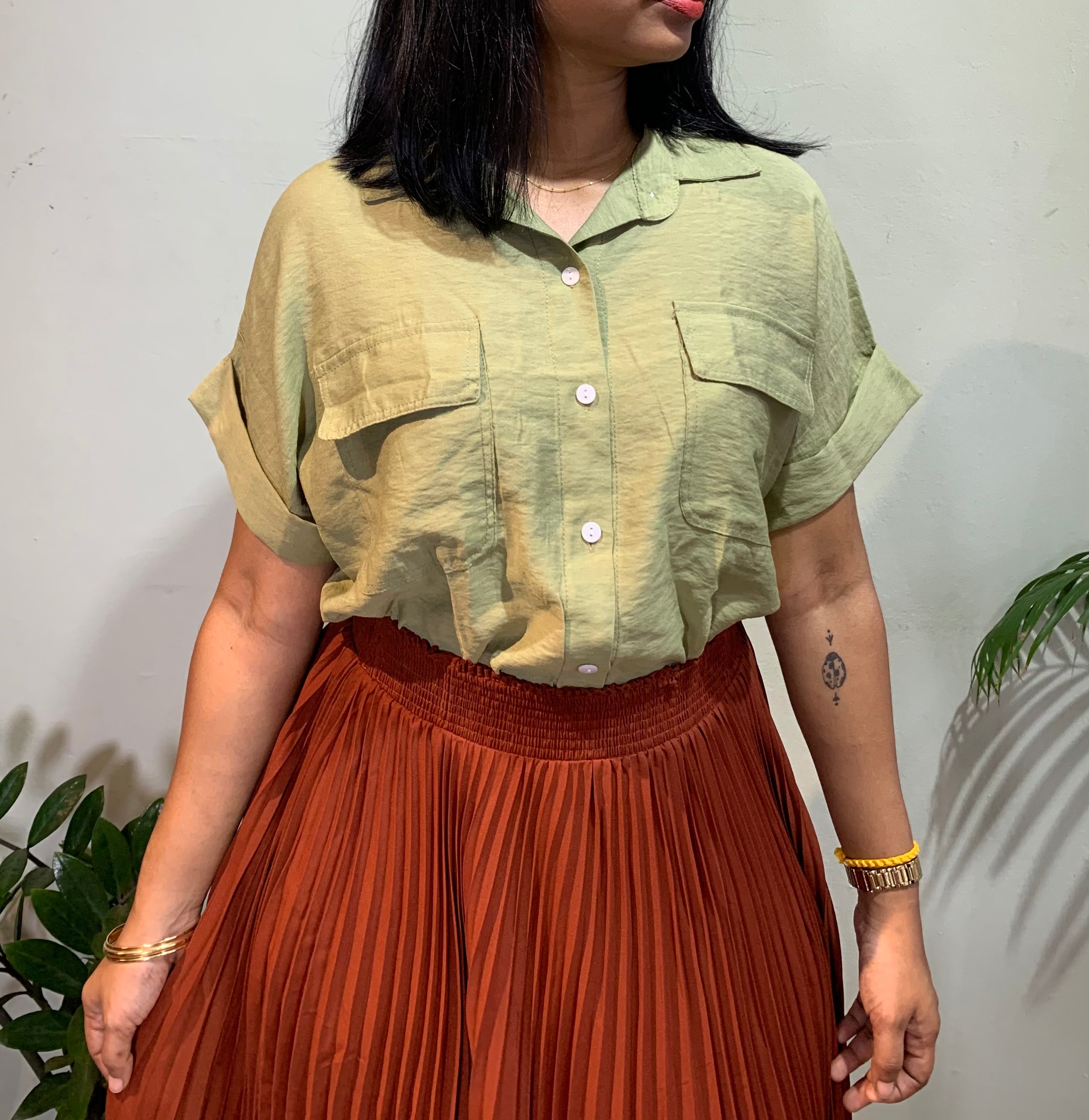 Short sleeves blouse