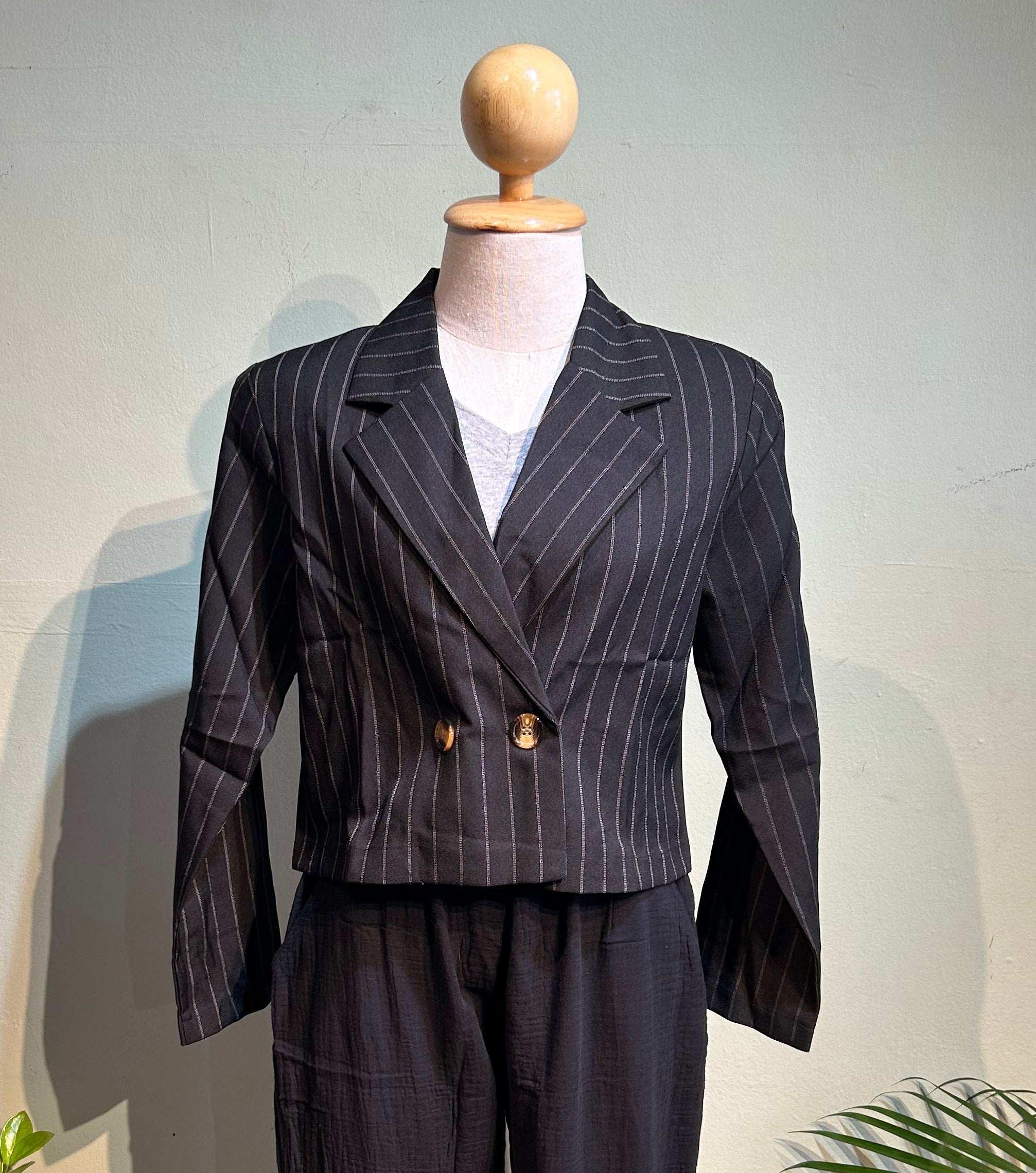 Striped cropped blazer
