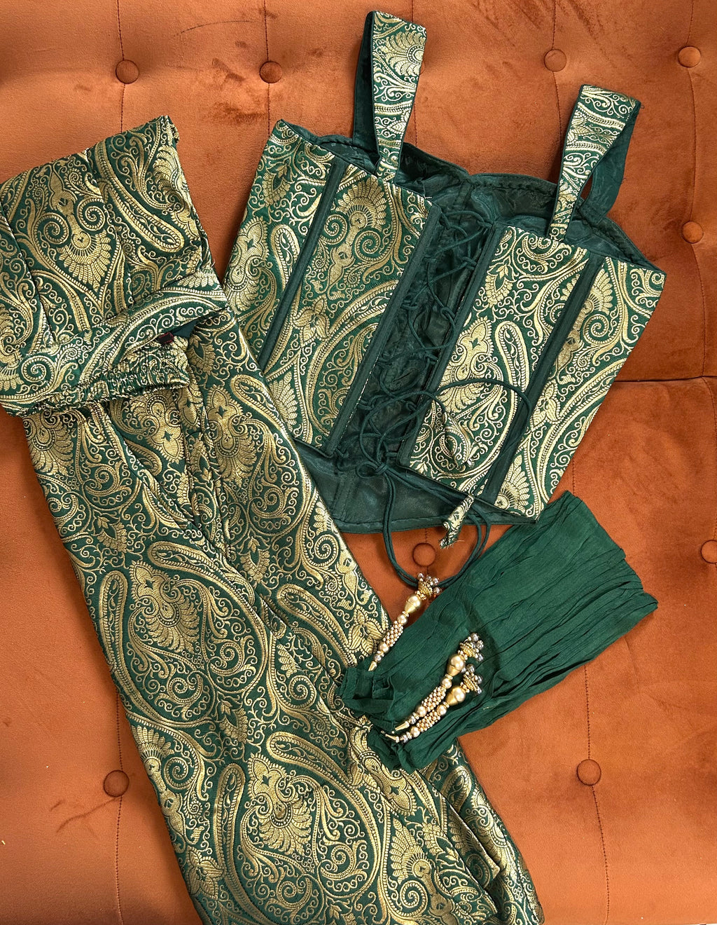 Hasini set
