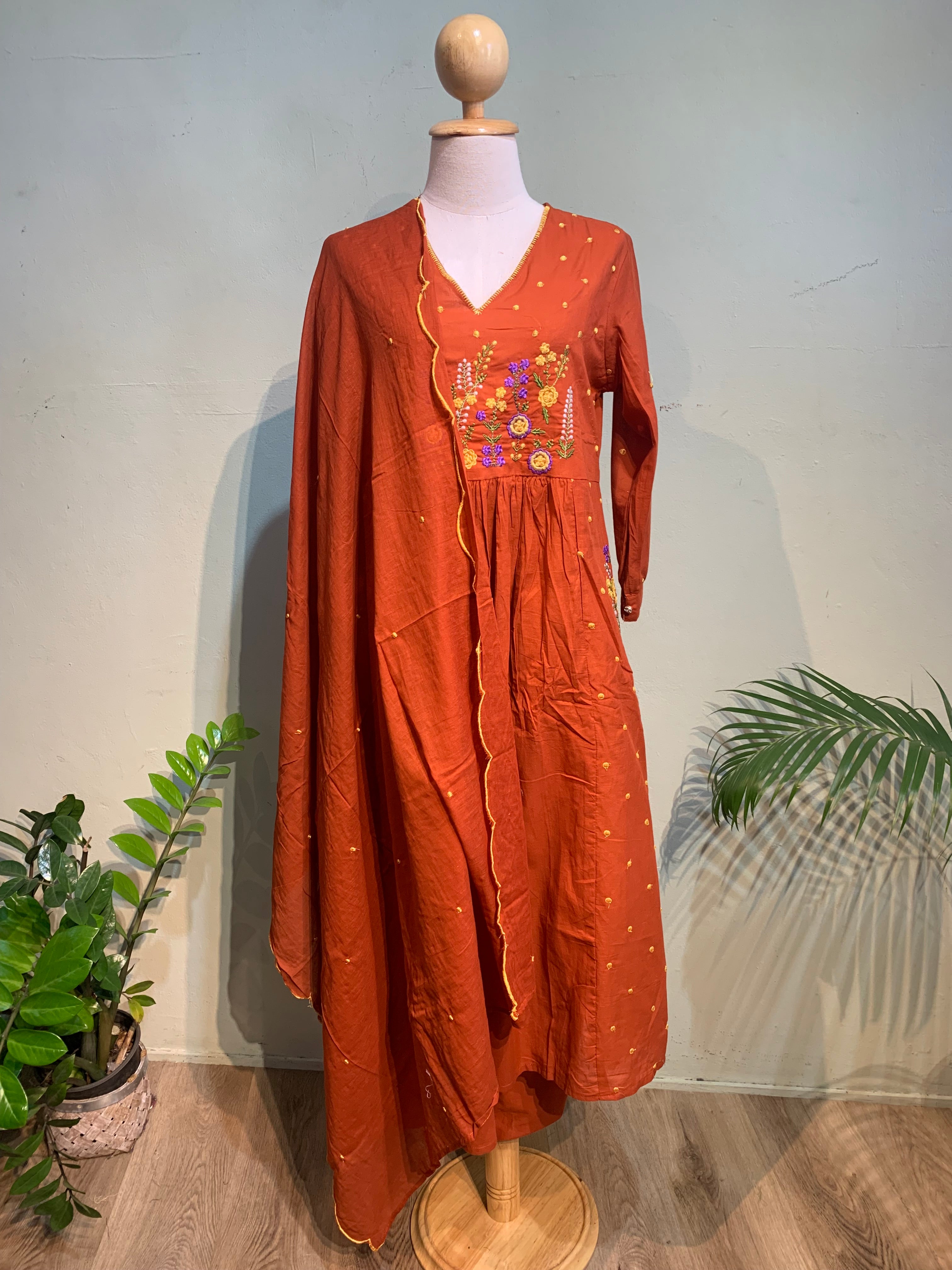 Piyu Mul Churidar