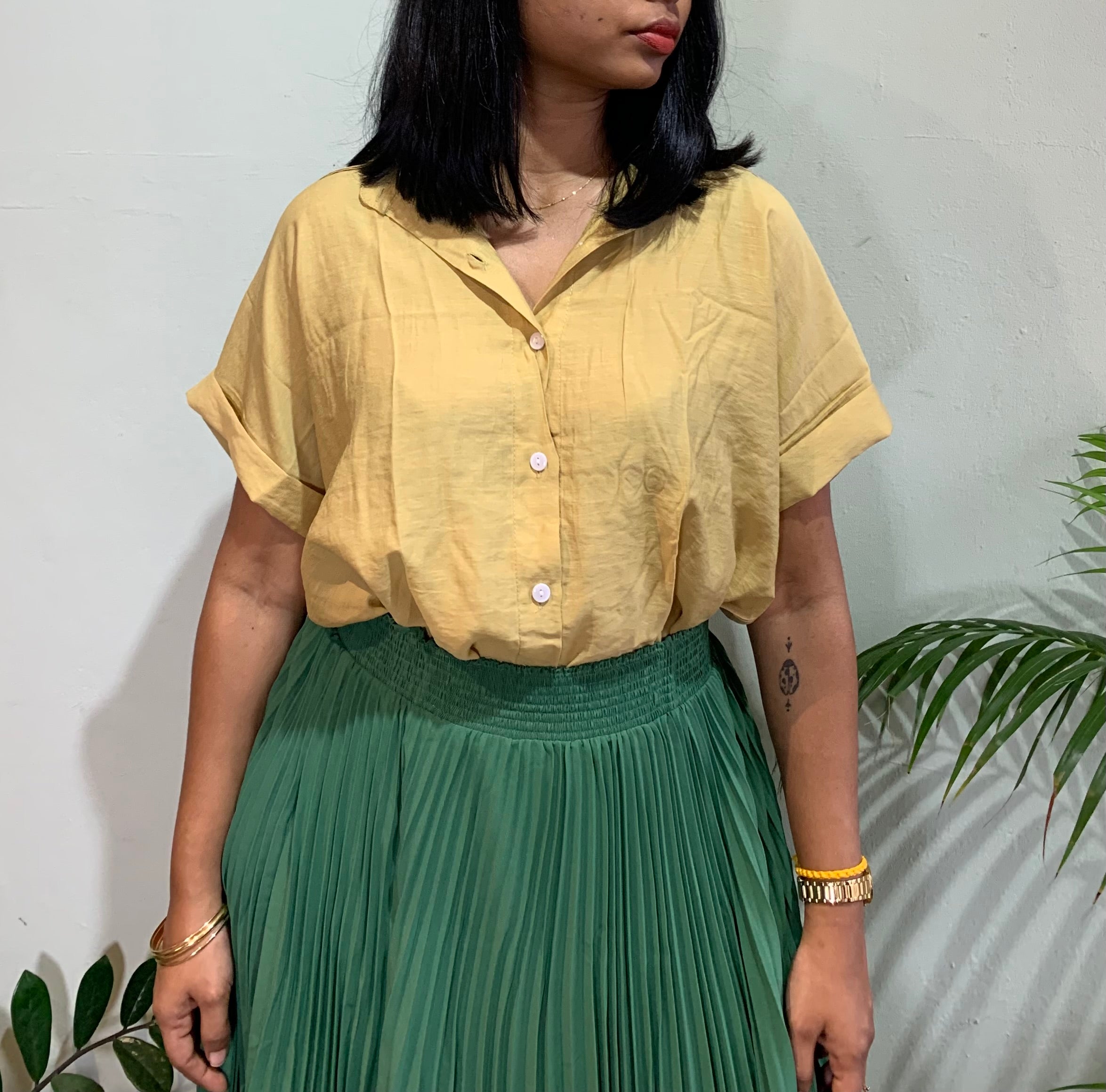 Short sleeves blouse