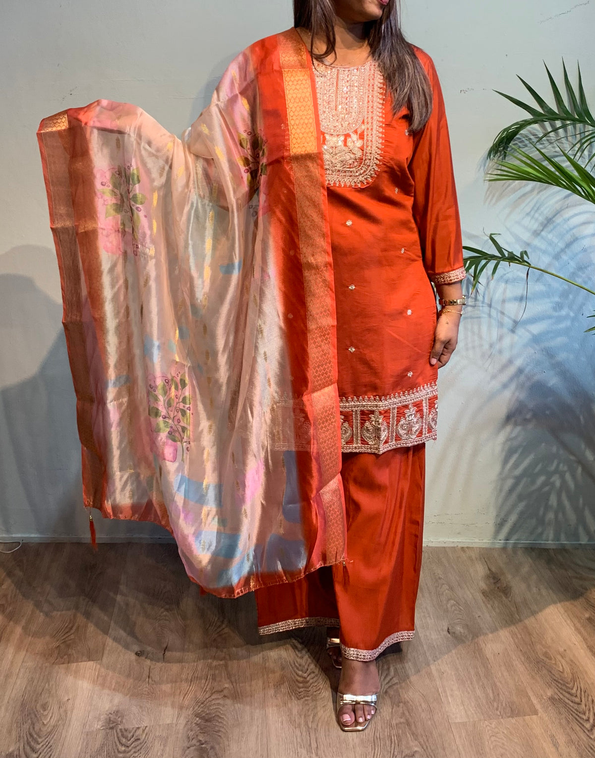 Kiana Churidar