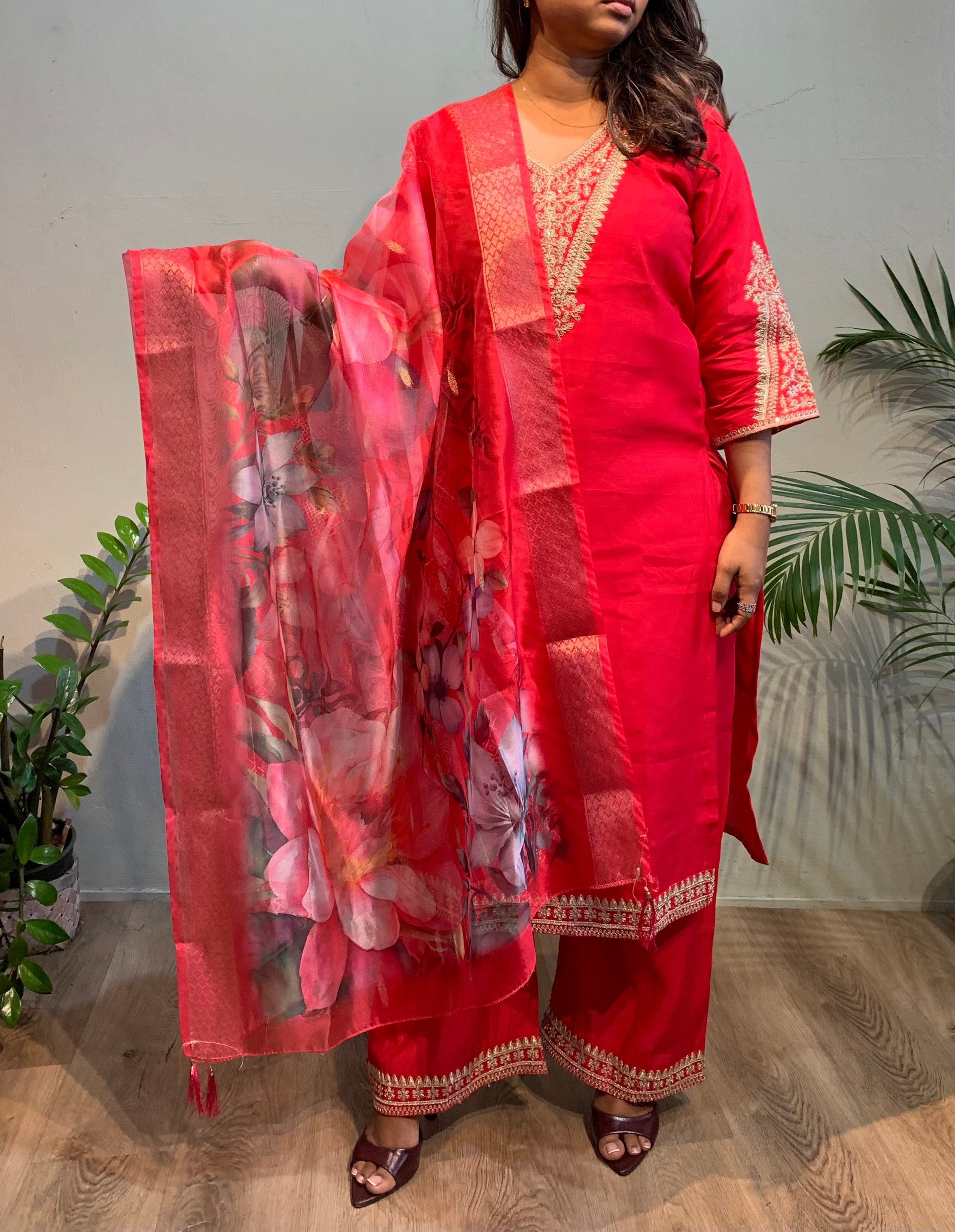 Deshi Churidar