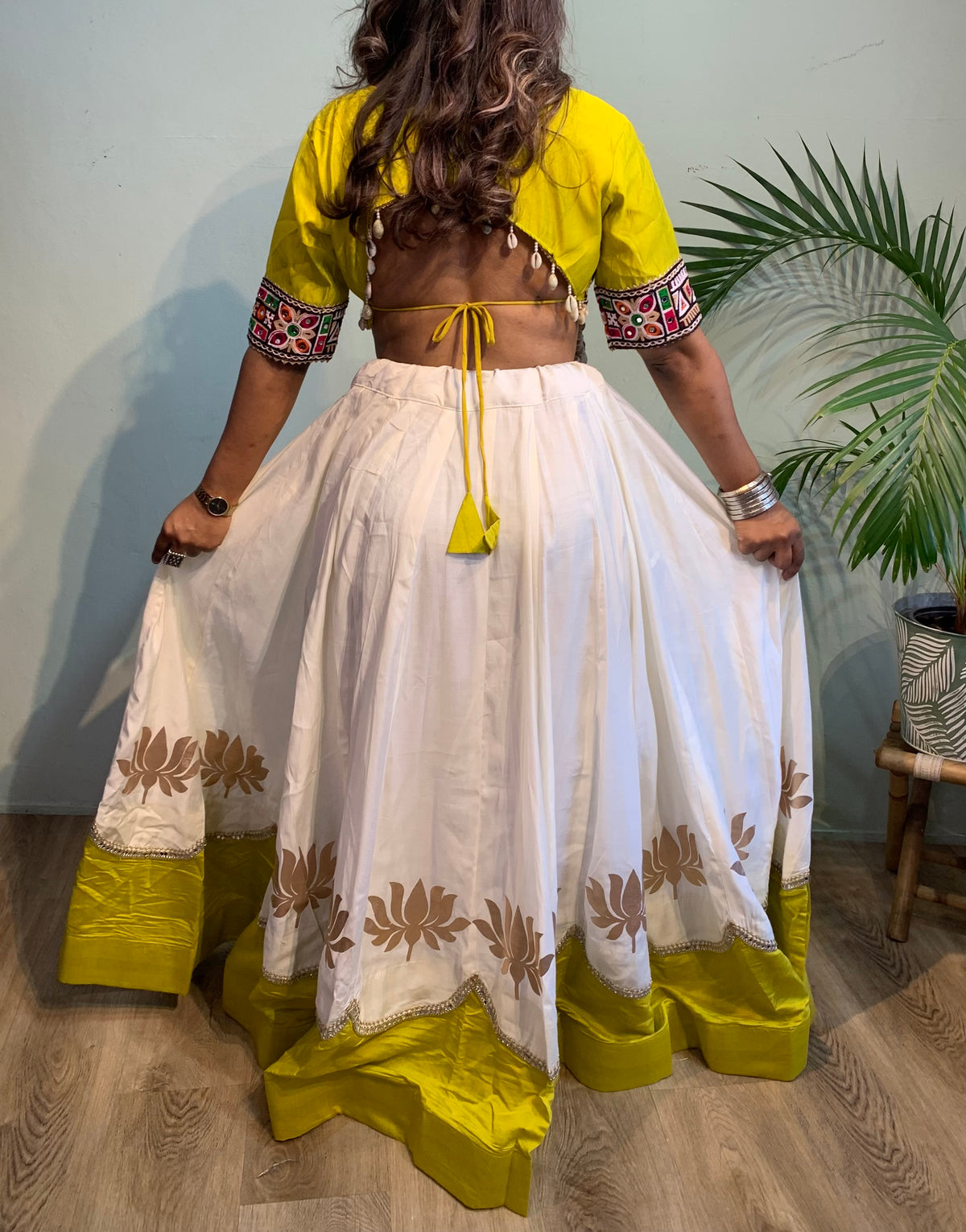 Lotus lehenga