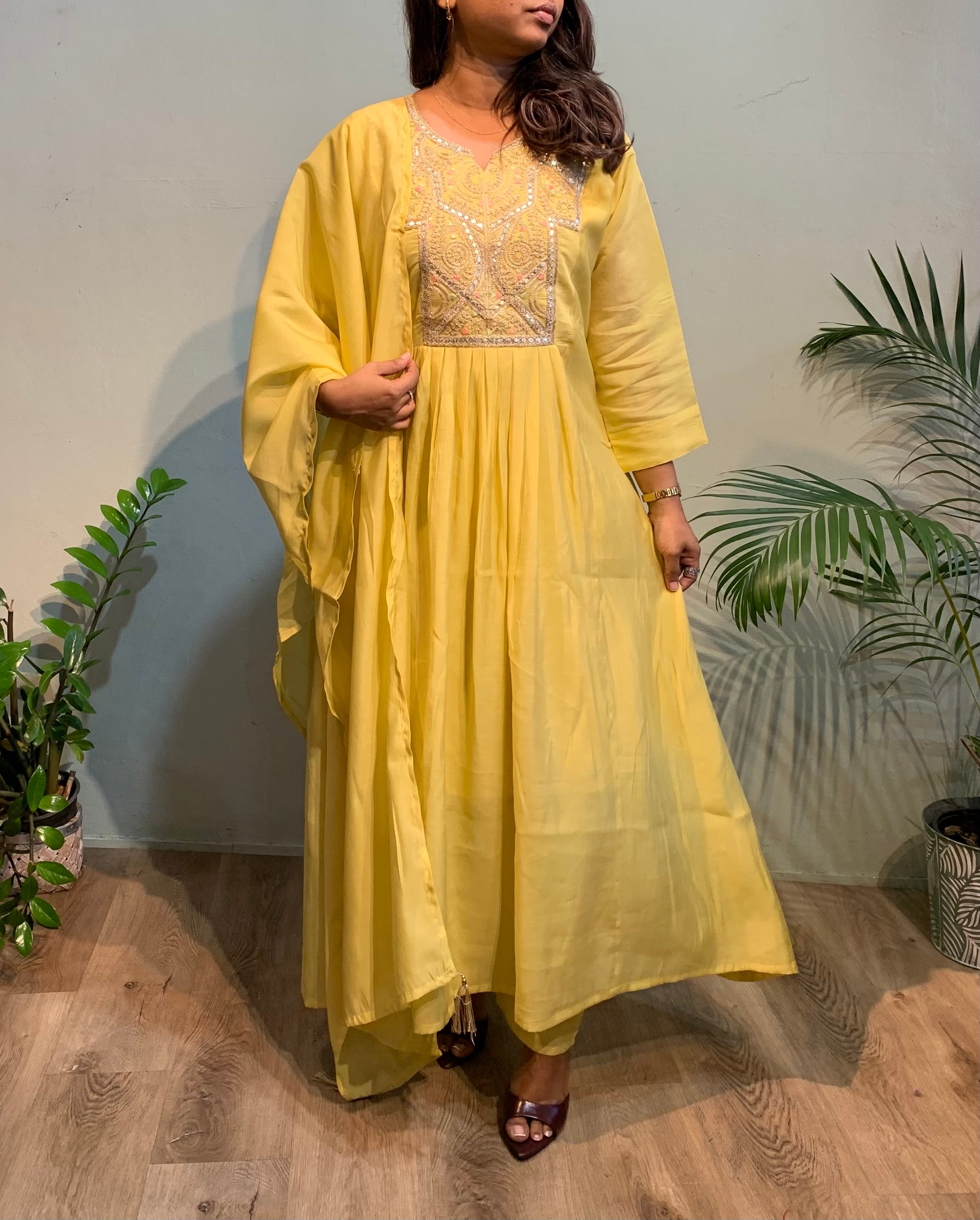 Tisha churidar