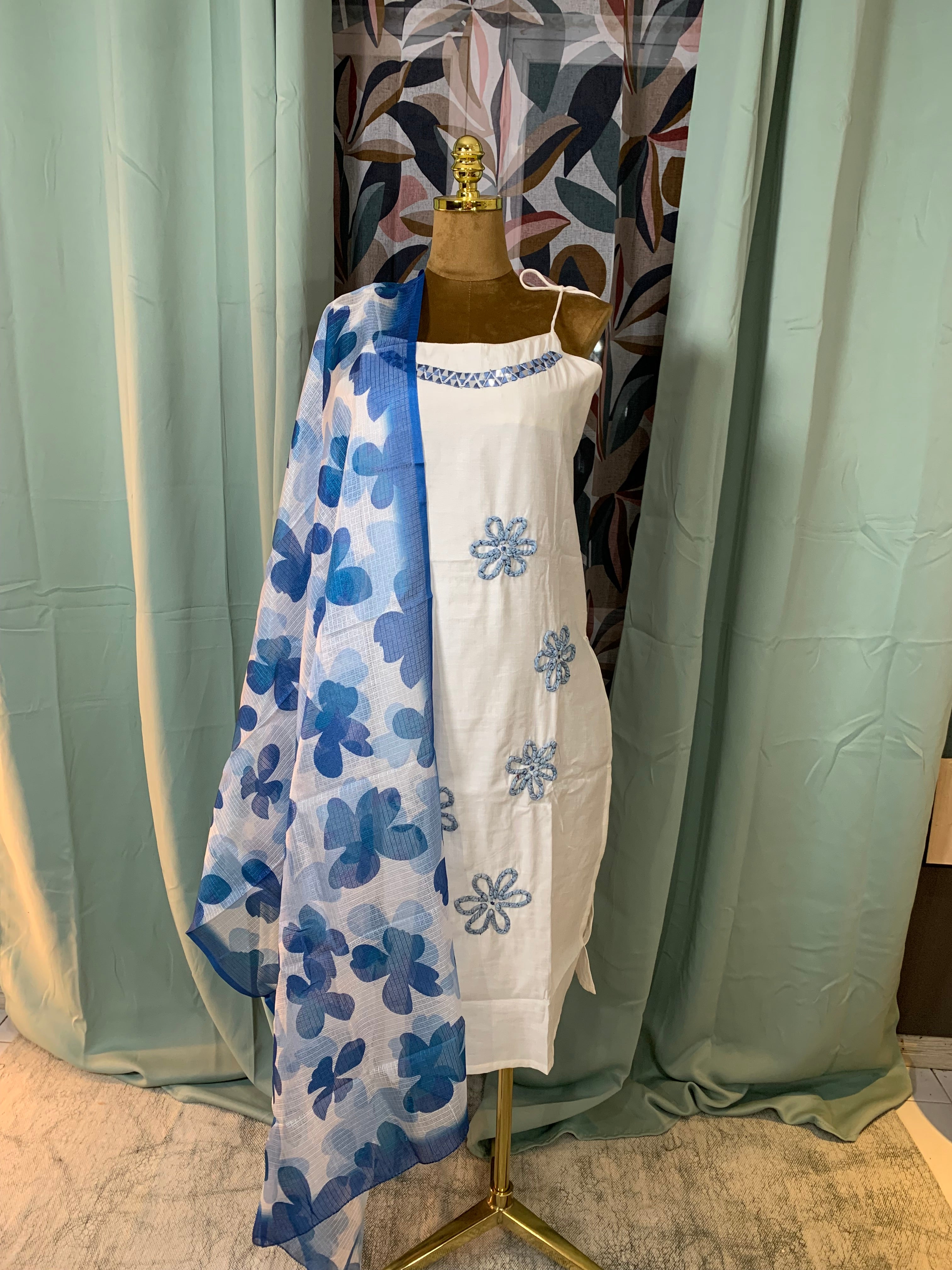 Floral strap Churidar