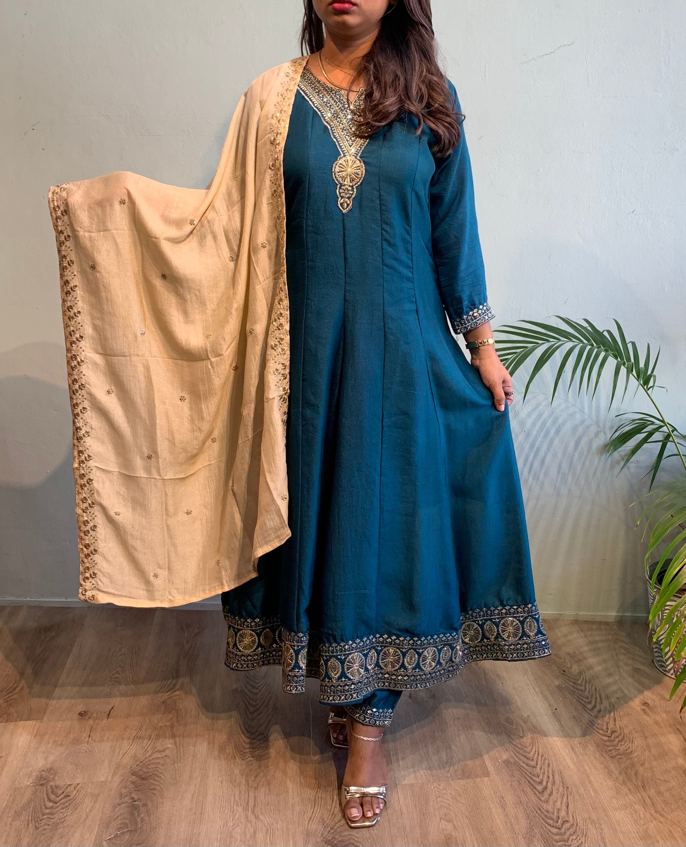 Shreya anarkali churidar