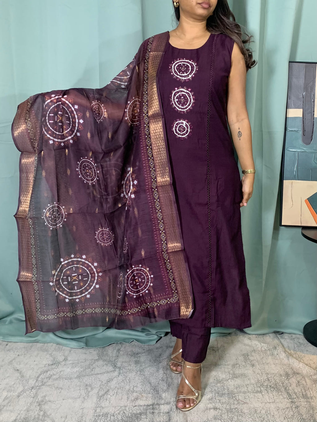 Tavina churidar