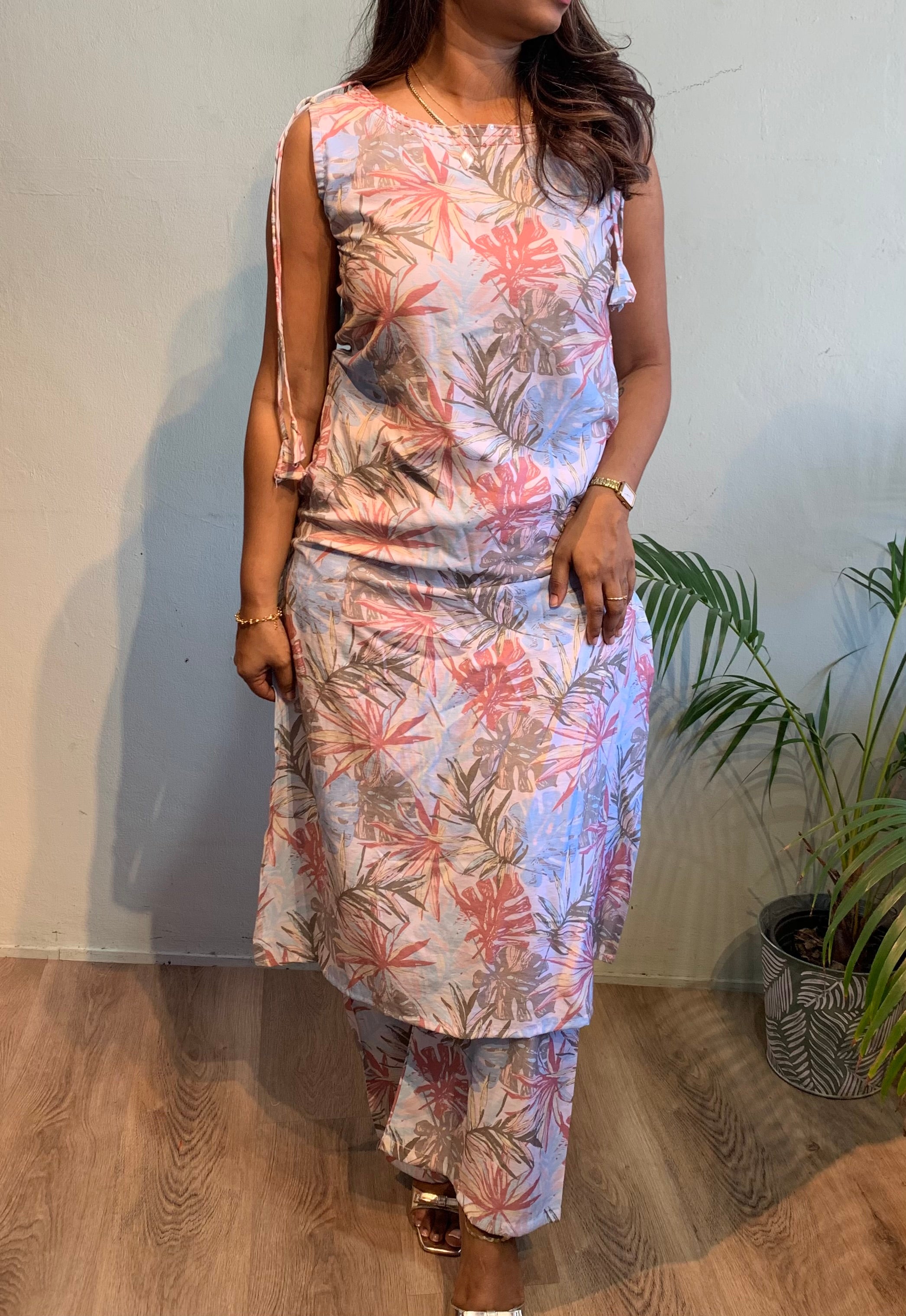 Tropical cordset