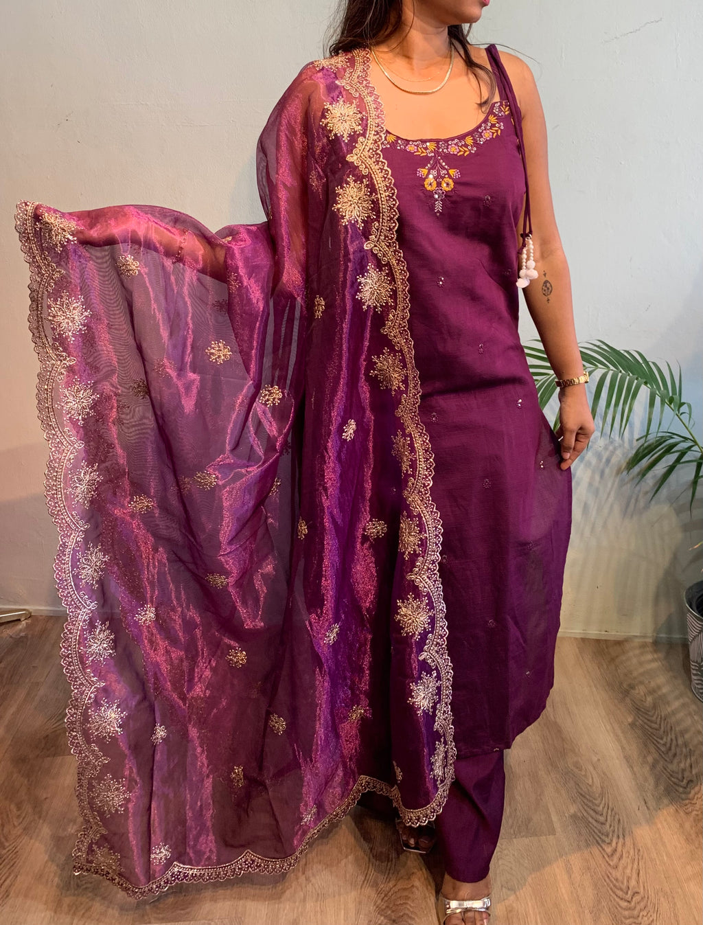 Sheshti cordset