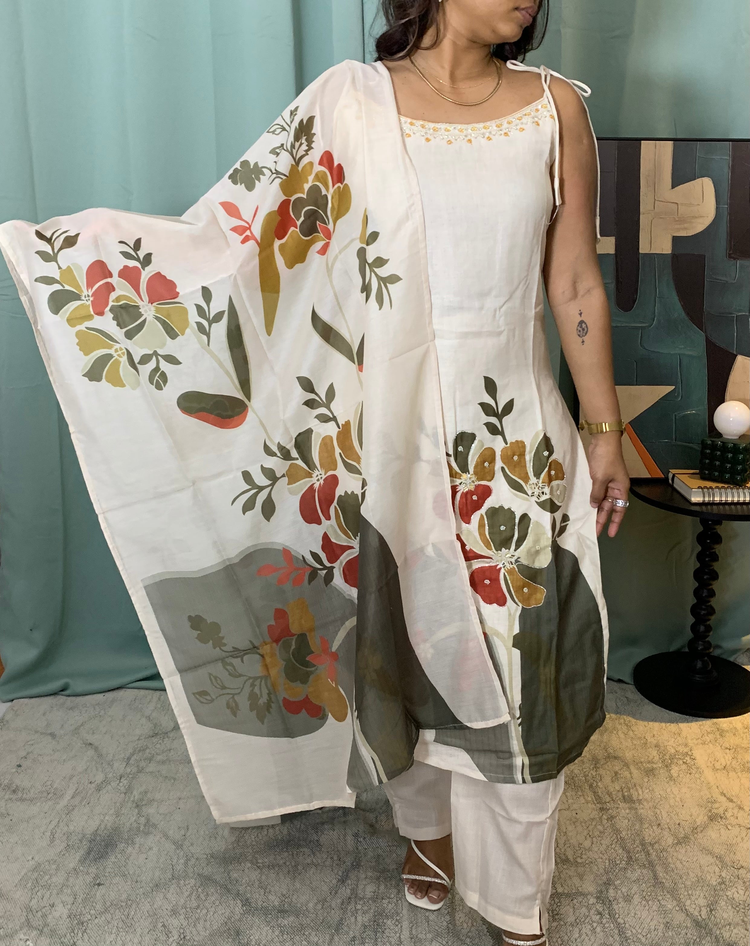 Mishi Churidar