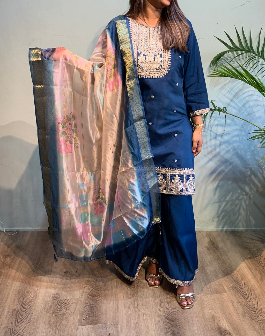 Kiana Churidar