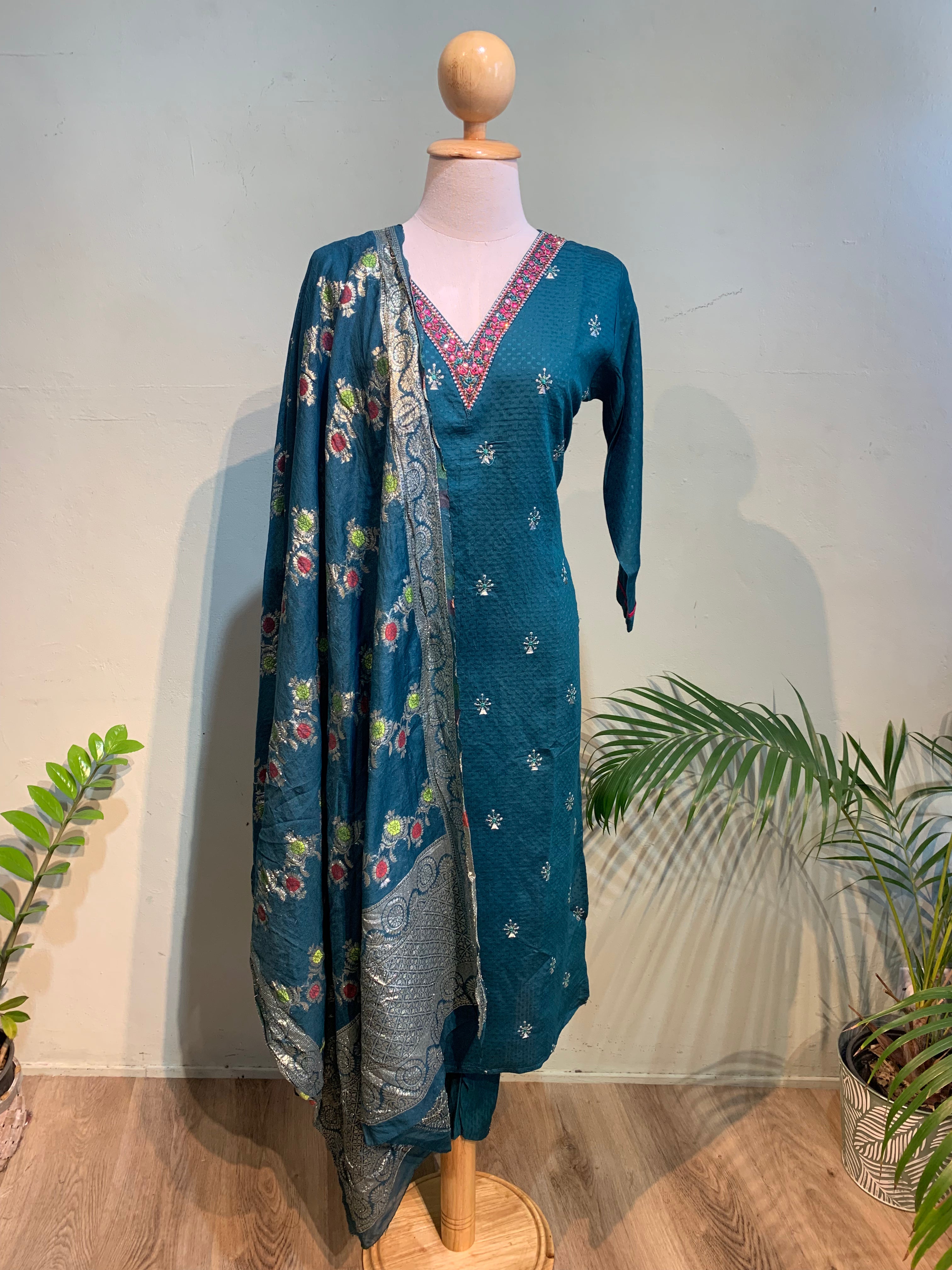 Jesh Churidar set