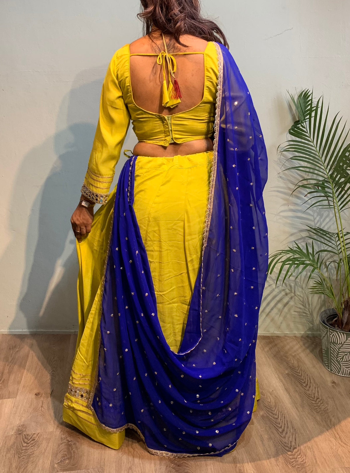 Kriti mirror set