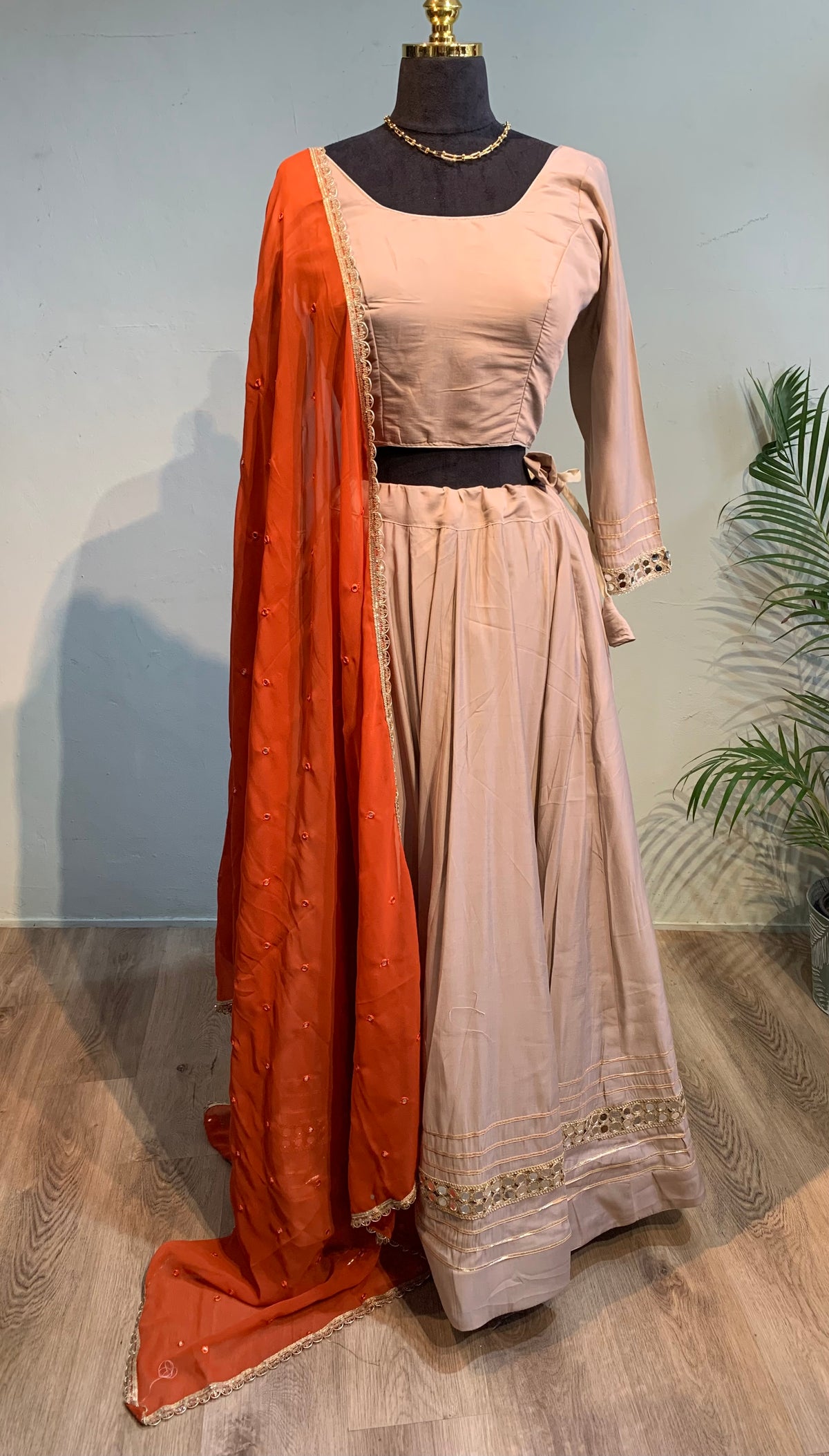Kriti mirror set