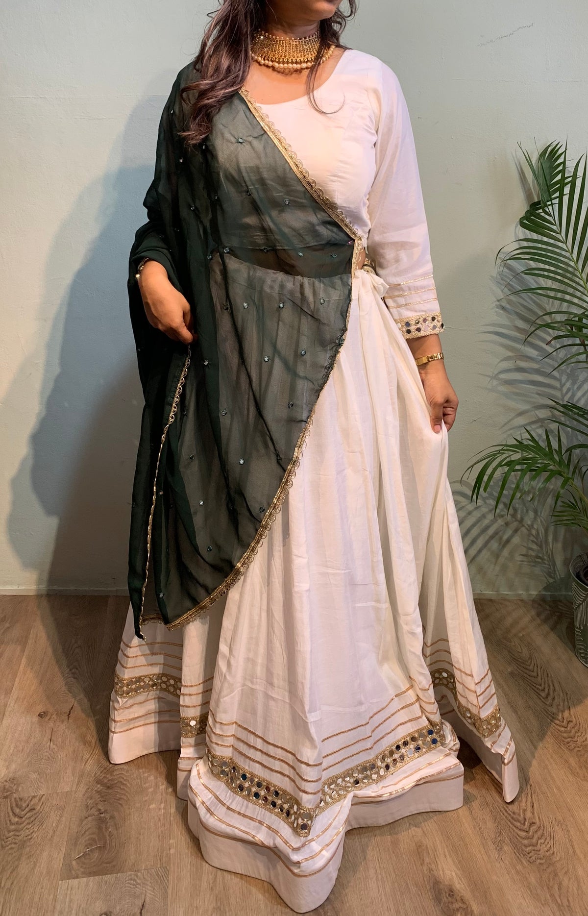 Kriti mirror set