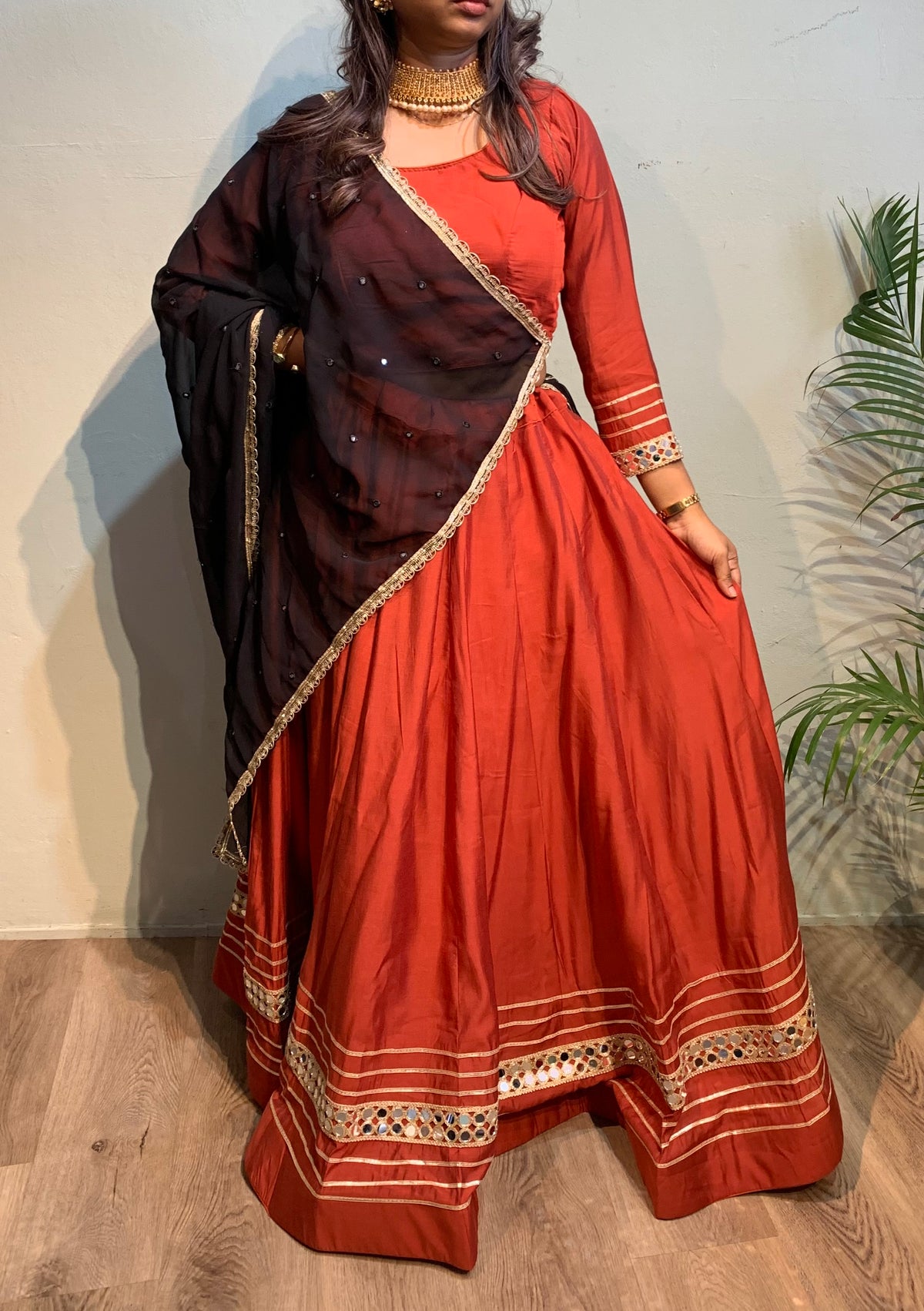 Kriti mirror set