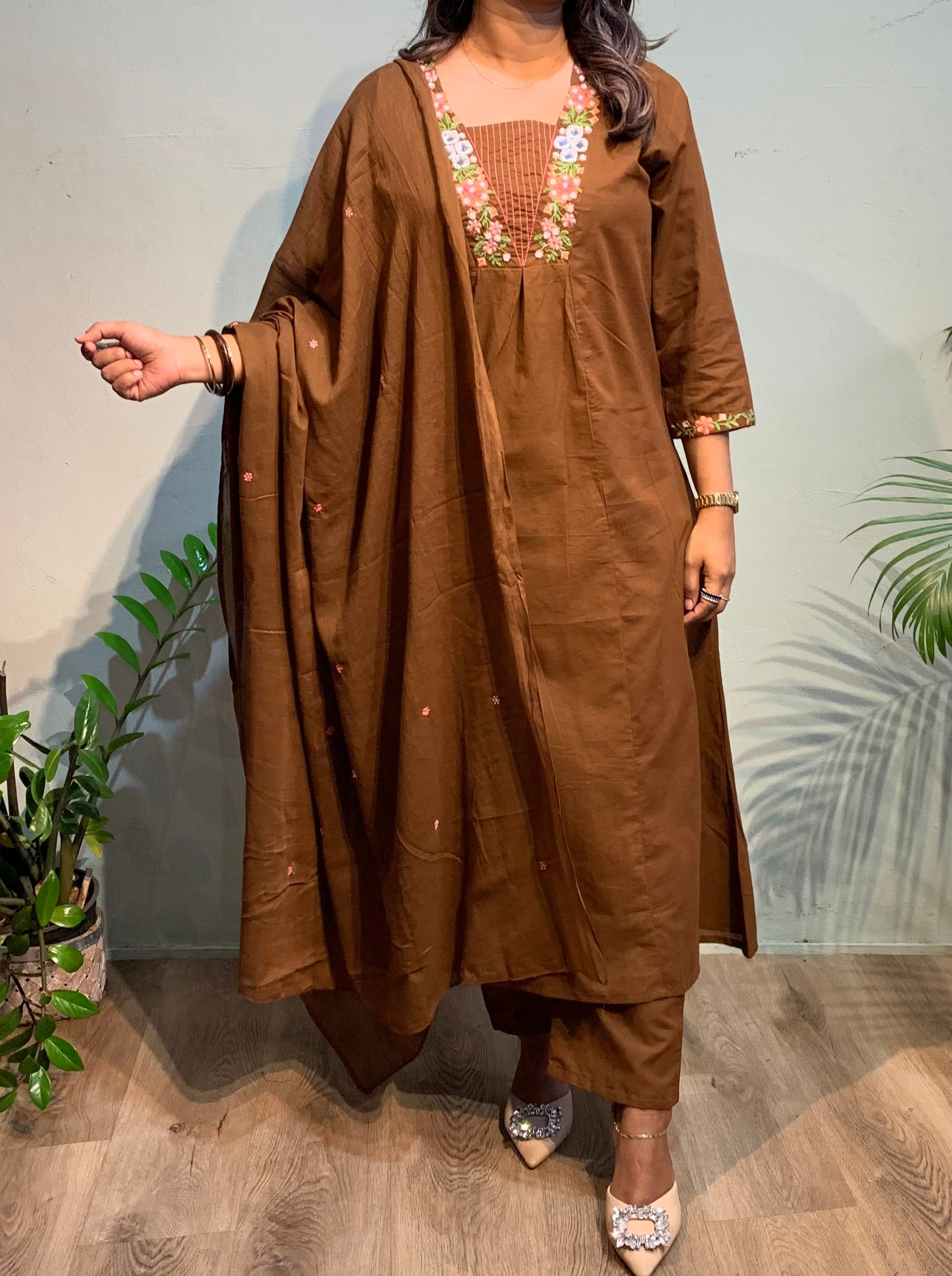 Shruti mul churidar